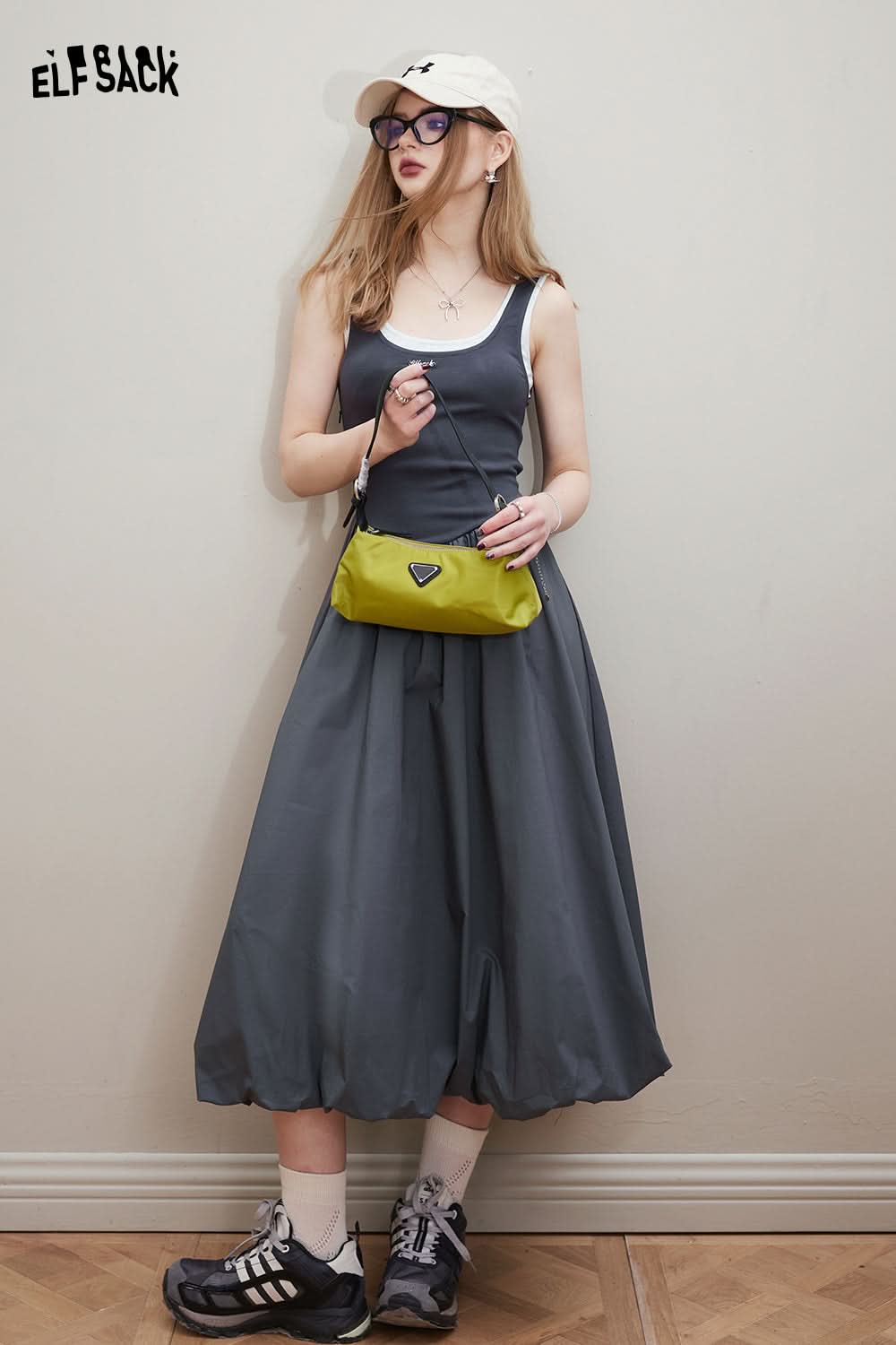 ELFSACK Knitted splicing slim fit suspender dress's small stature design feeling skirt