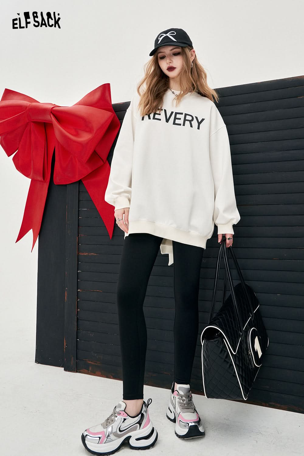 ELFSACK backless white large bow alphabet pringitng women's t-shirt long sleeve crew neck sweet office style loose top