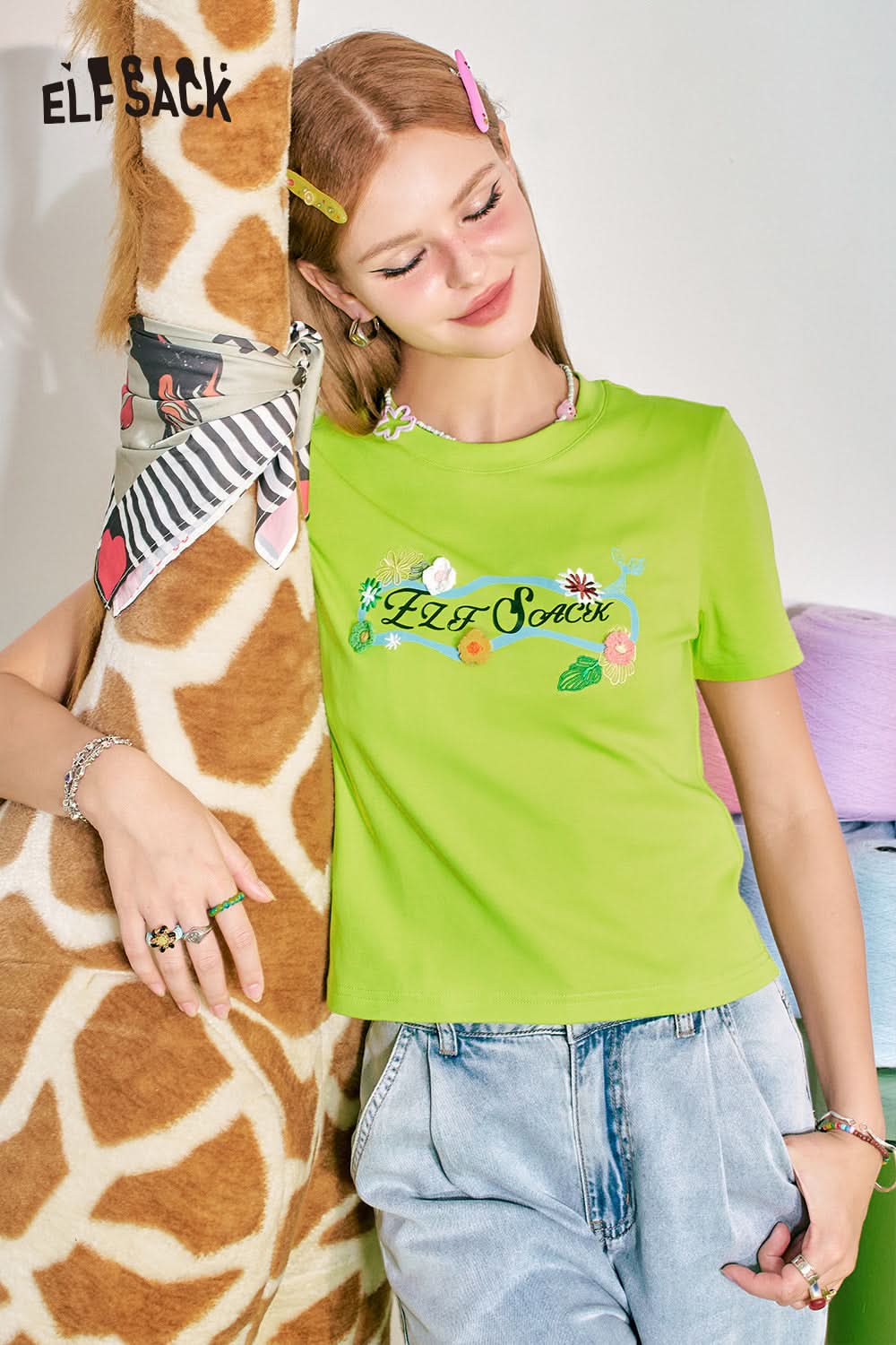ELFSACK 3D Hooked Flower White Short sleeved T-shirt Women's Shoulder Slim Fit Top