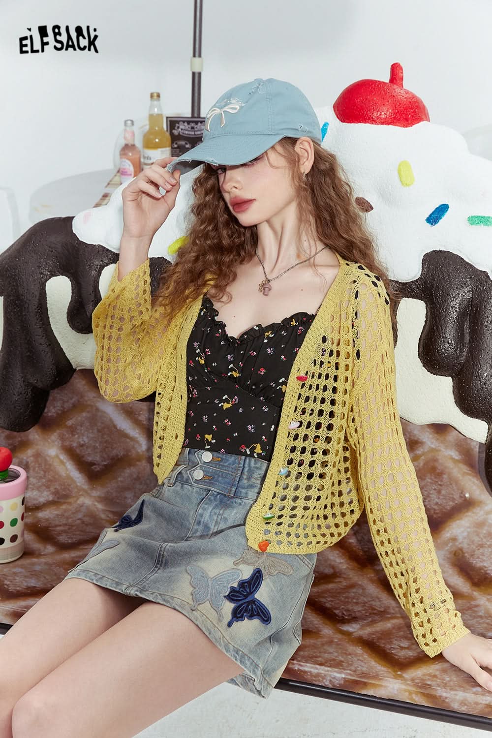 ELFSACK Hollow design fashion loose outer wear dopamine knitted sweater thin cardigan women