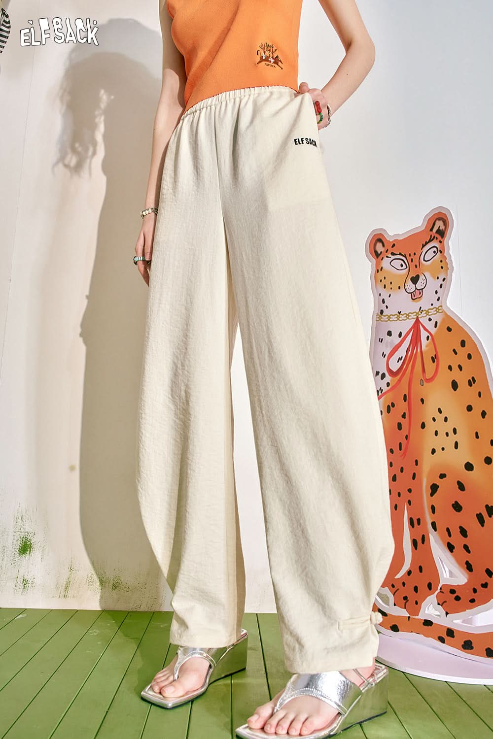 ELFSACK Chinese Button Tie Feet White Casual Pants