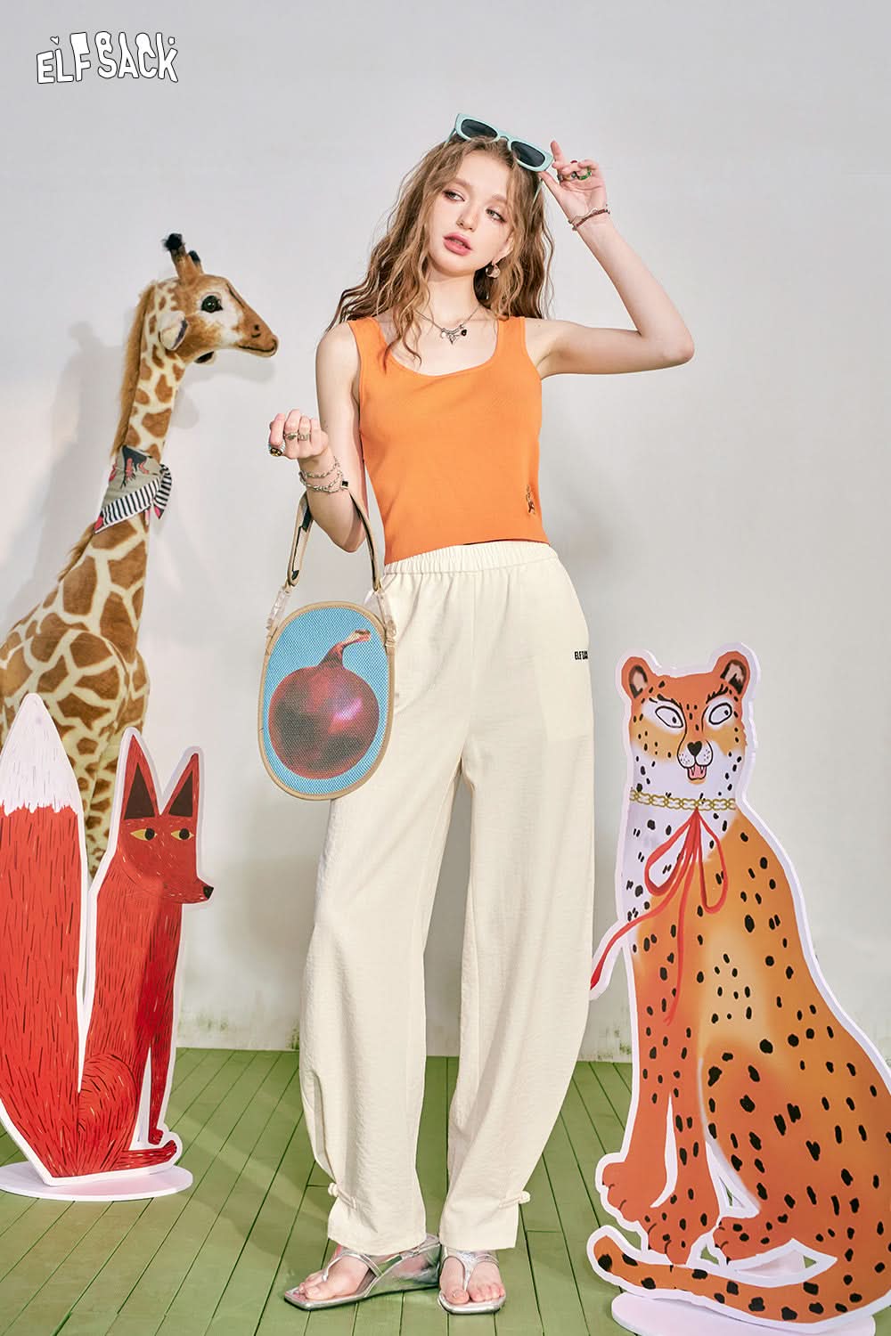 ELFSACK Chinese Button Tie Feet White Casual Pants