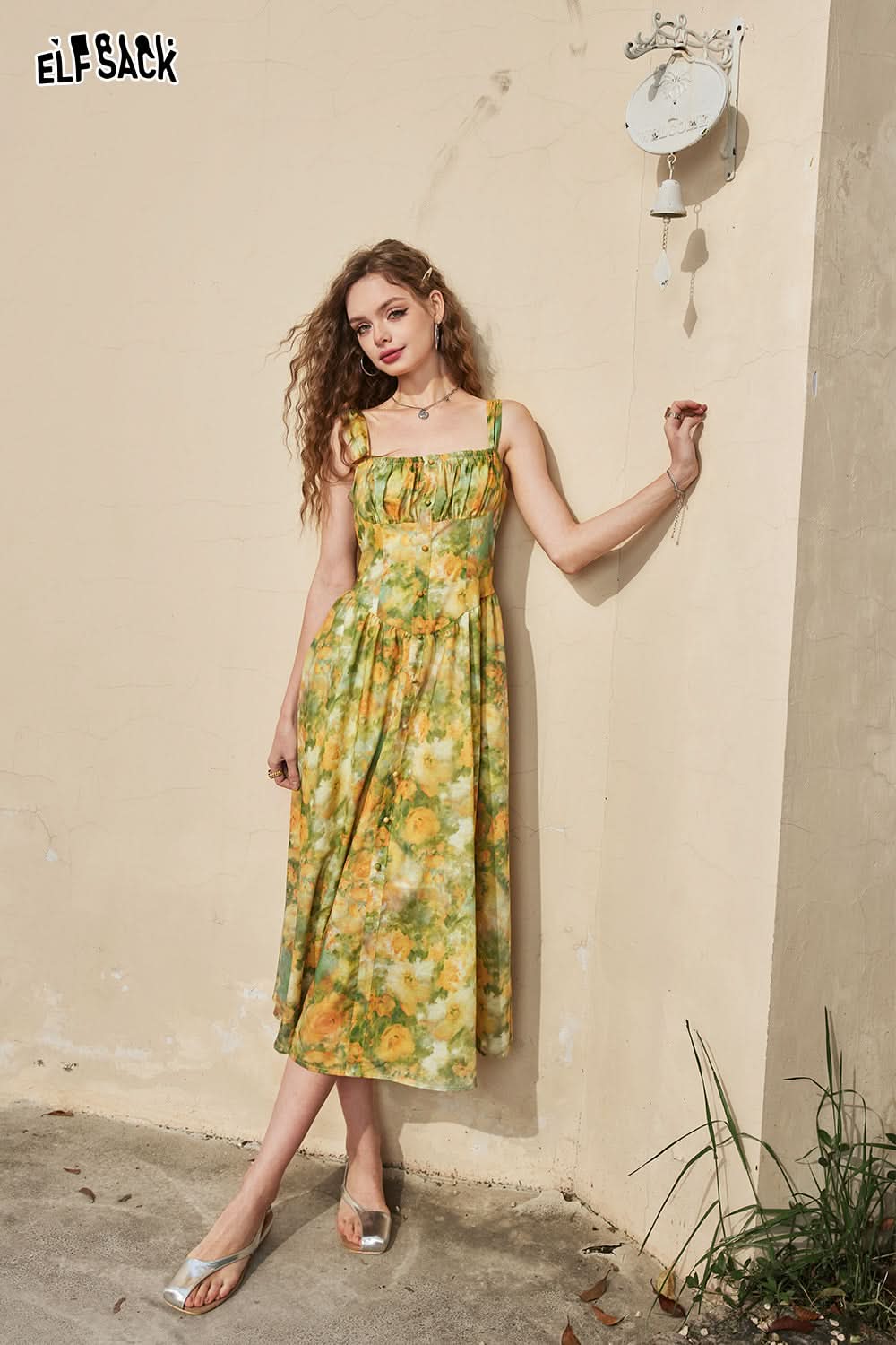 ELFSACK French retro oil painting printed camisole dress with waistband, light and sexy summer vacation dress