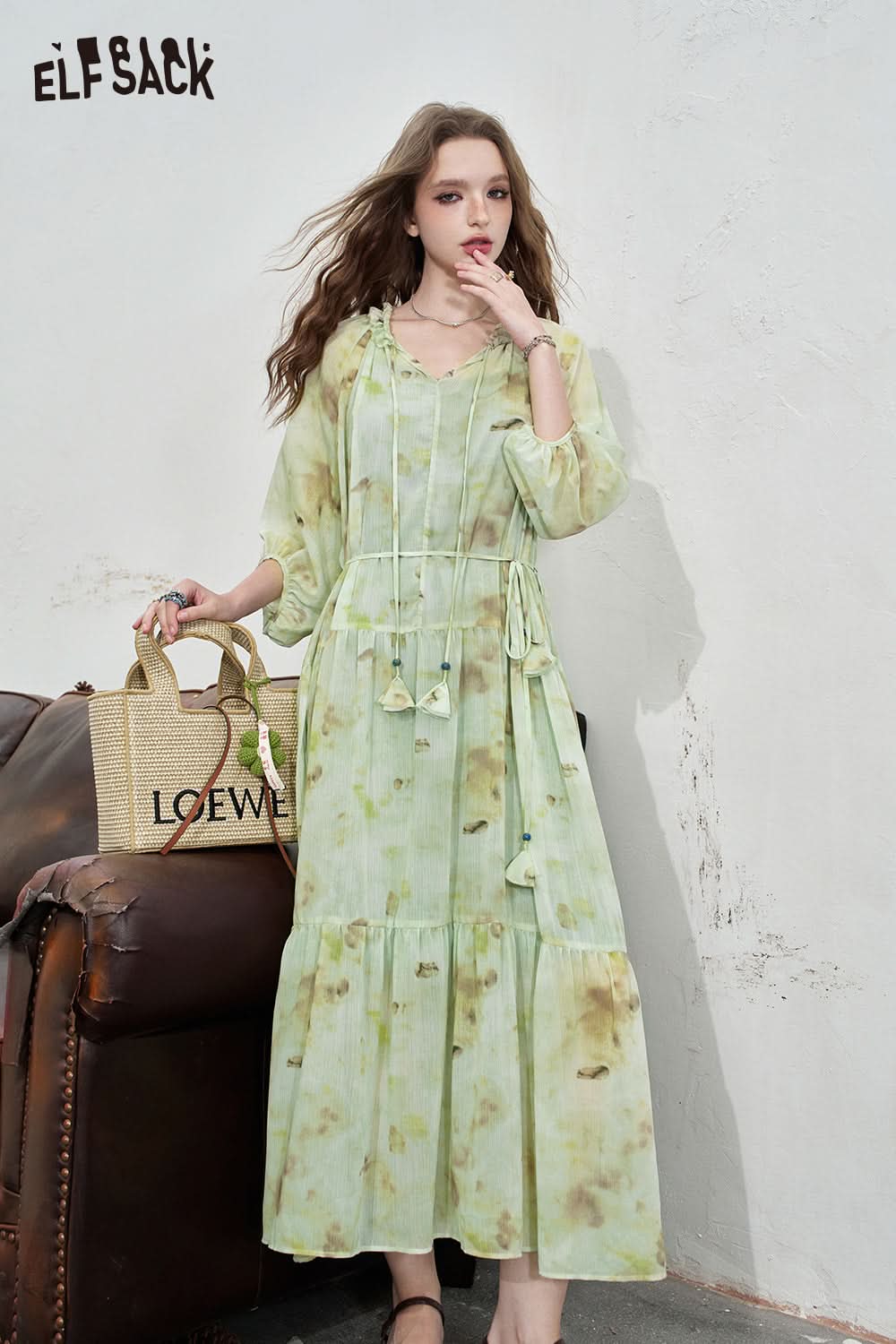ELFSACK Ink printed dress with a waist cinching and elegant long dress