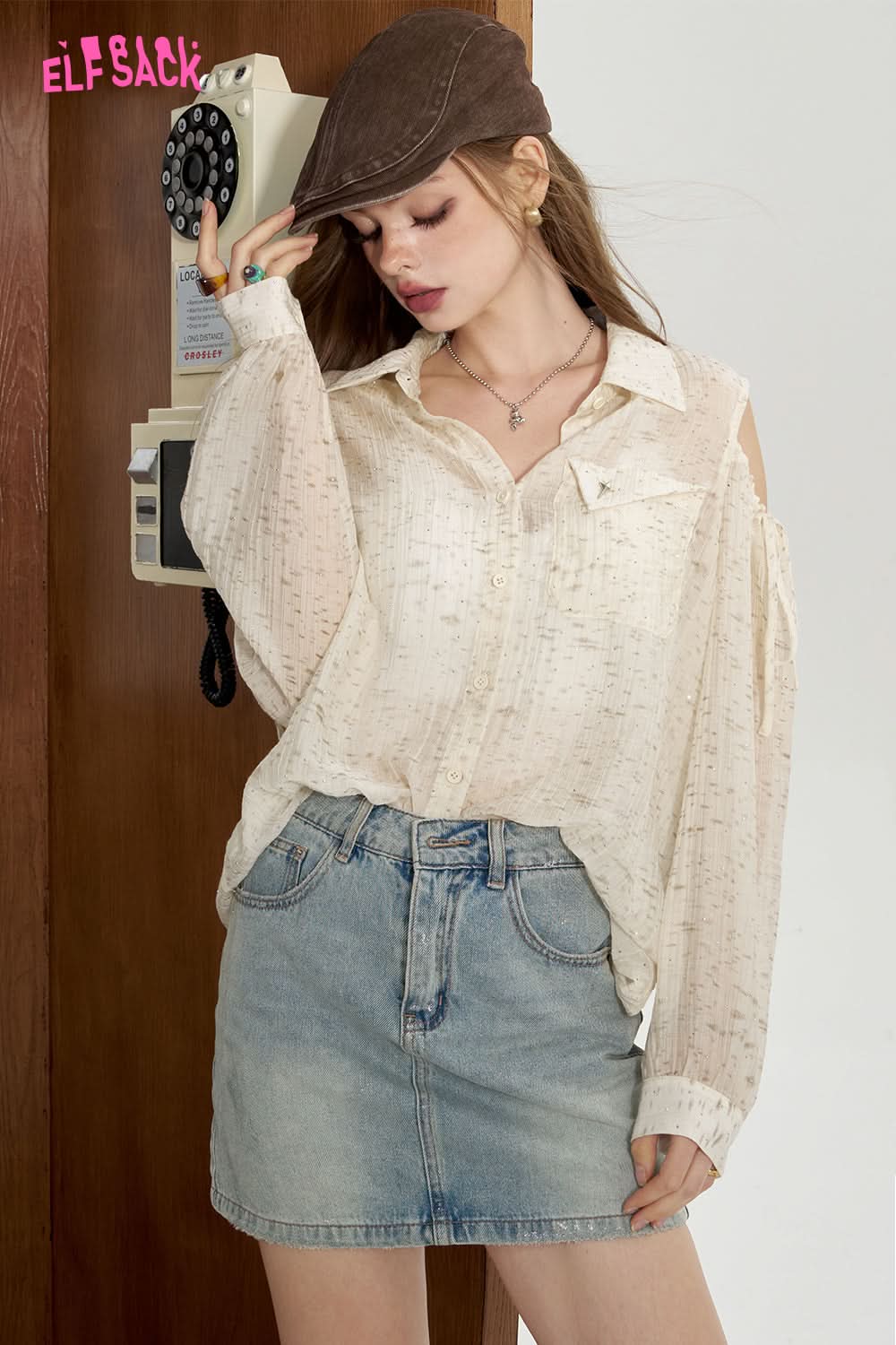 ELFSACK Polka dot chiffon shirt, lightweight off shoulder long sleeved cardigan