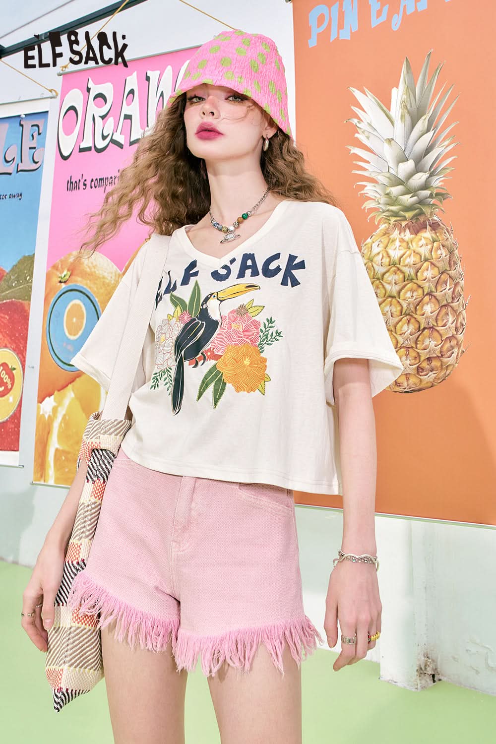 ELFSACK V-neck shiny letter print casual petite short-sleeved T-shirt