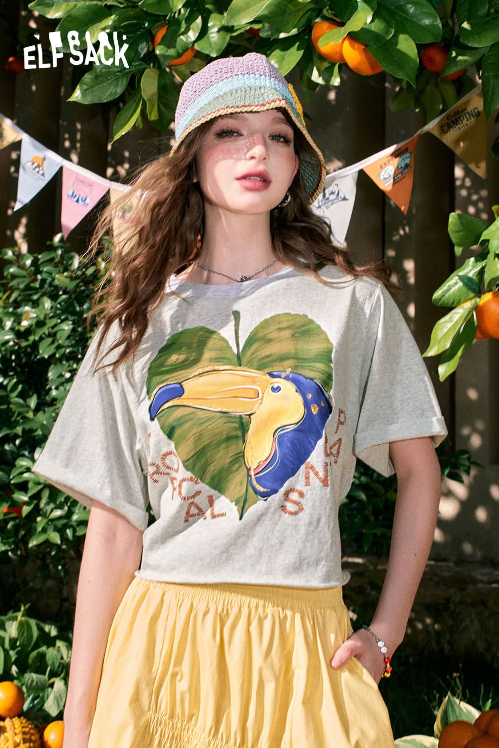 ELFSACK White loose printed petite straight shoulder short-sleeved T-shirt