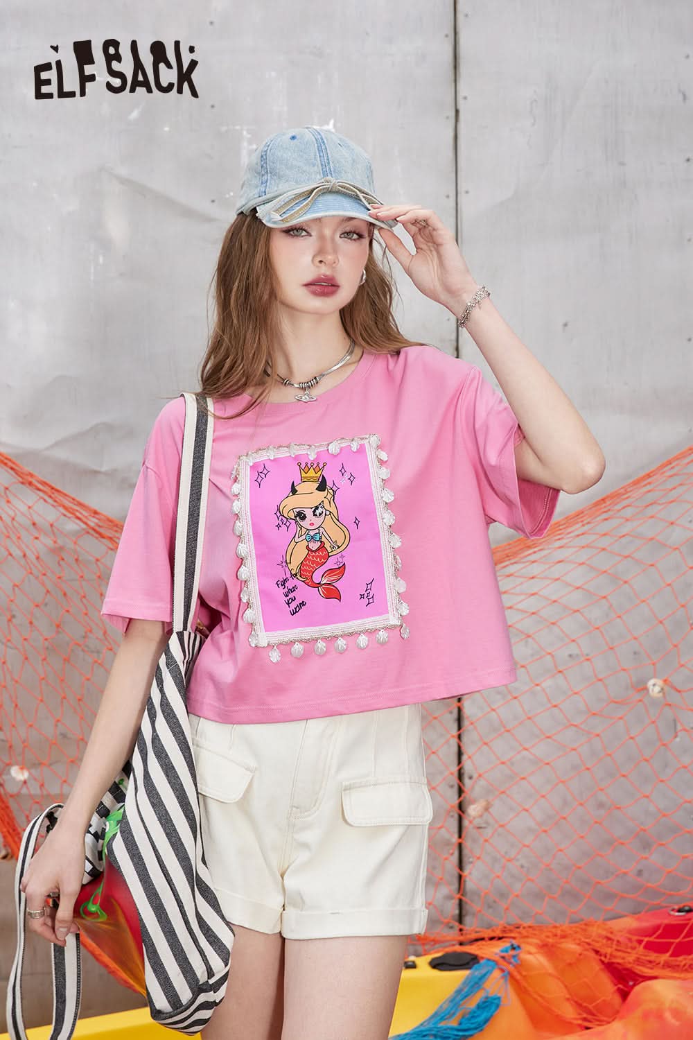 ELFSACK Cotton printed short sleeved T-shirt with a casual design, short top