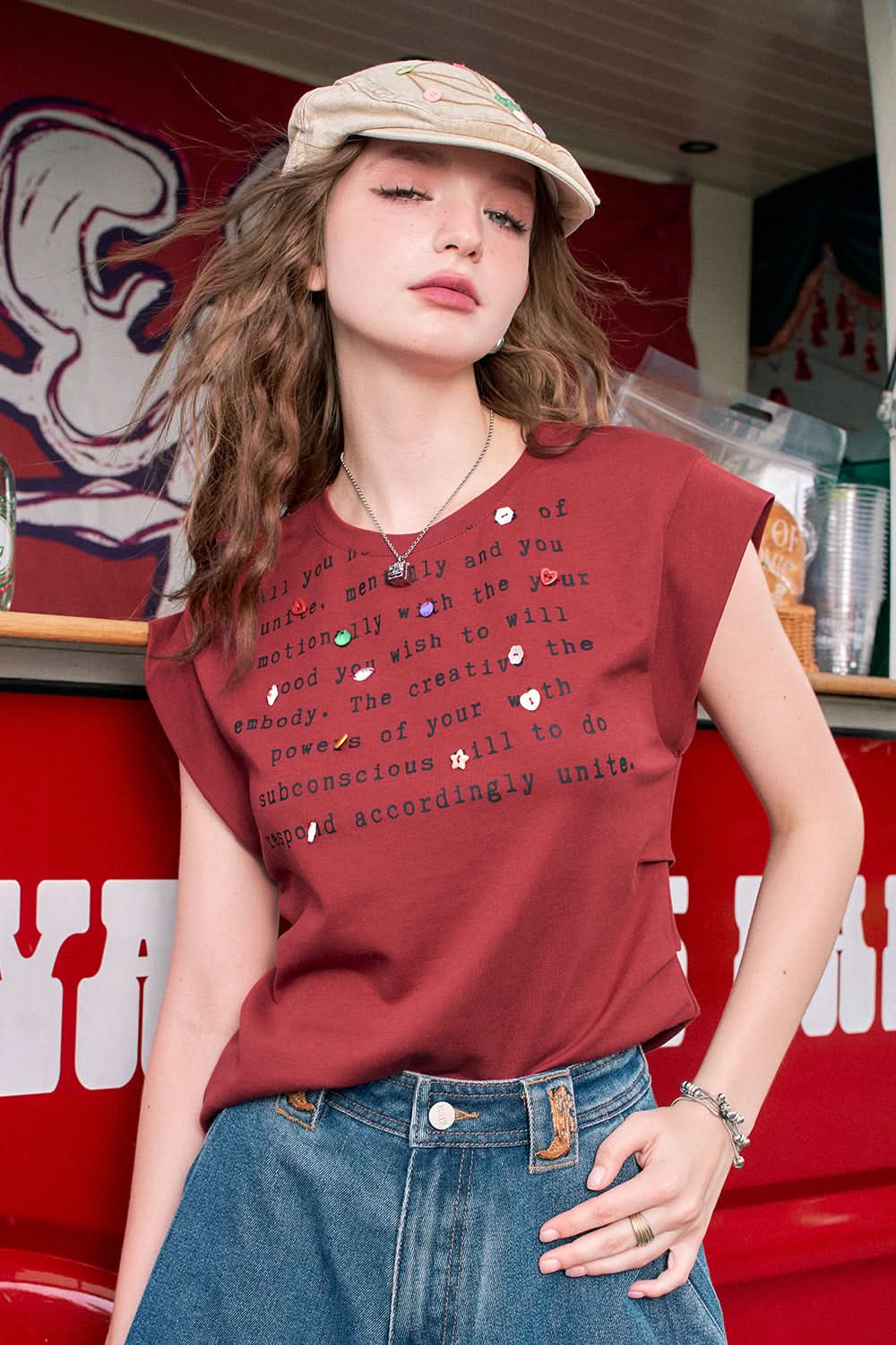 ELFSACK Retro grey letter print round neck button design slim loose short sleeve T-shirt