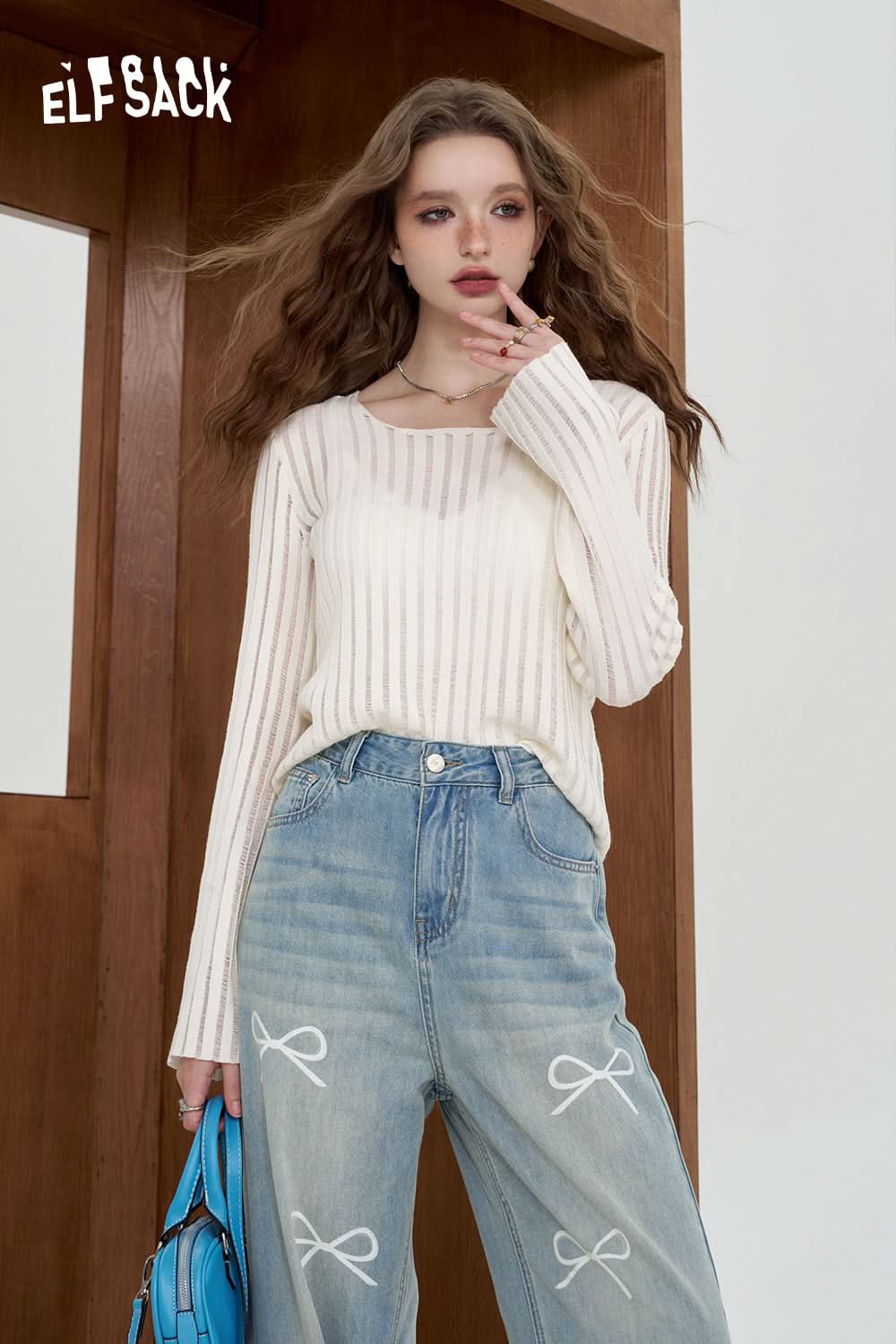 ELFSACK Casual vertical striped knitted sweater, lightweight and loose cover shirt, slimming top