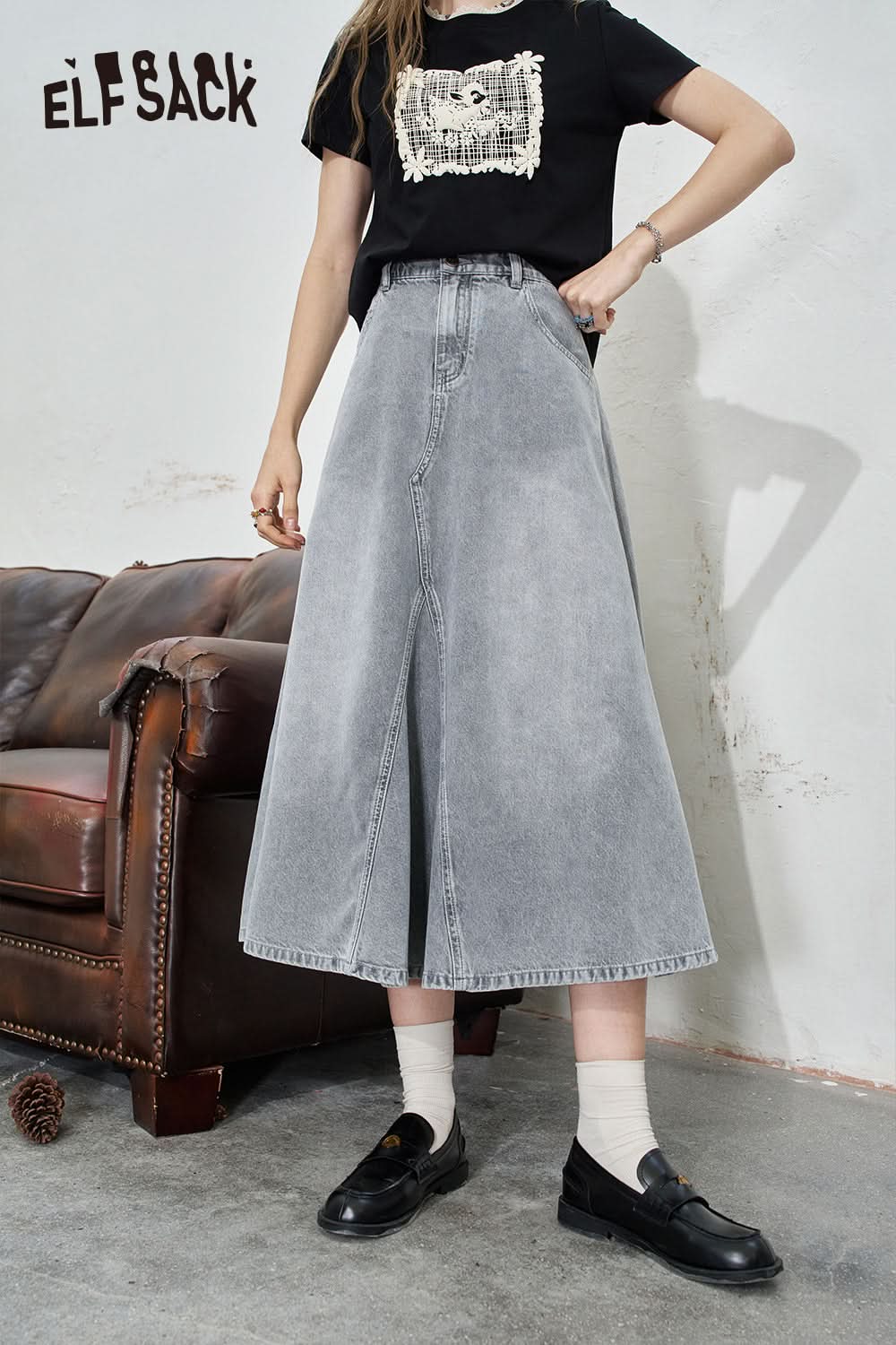 ELFSACK Light colored high waisted A-line denim skirt, irregular large skirt, long skirt