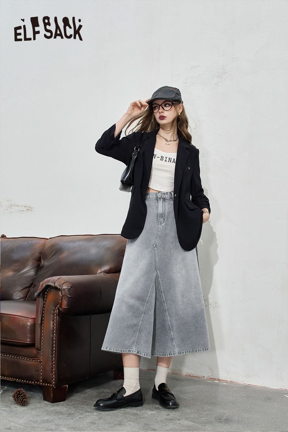 ELFSACK Light colored high waisted A-line denim skirt, irregular large skirt, long skirt
