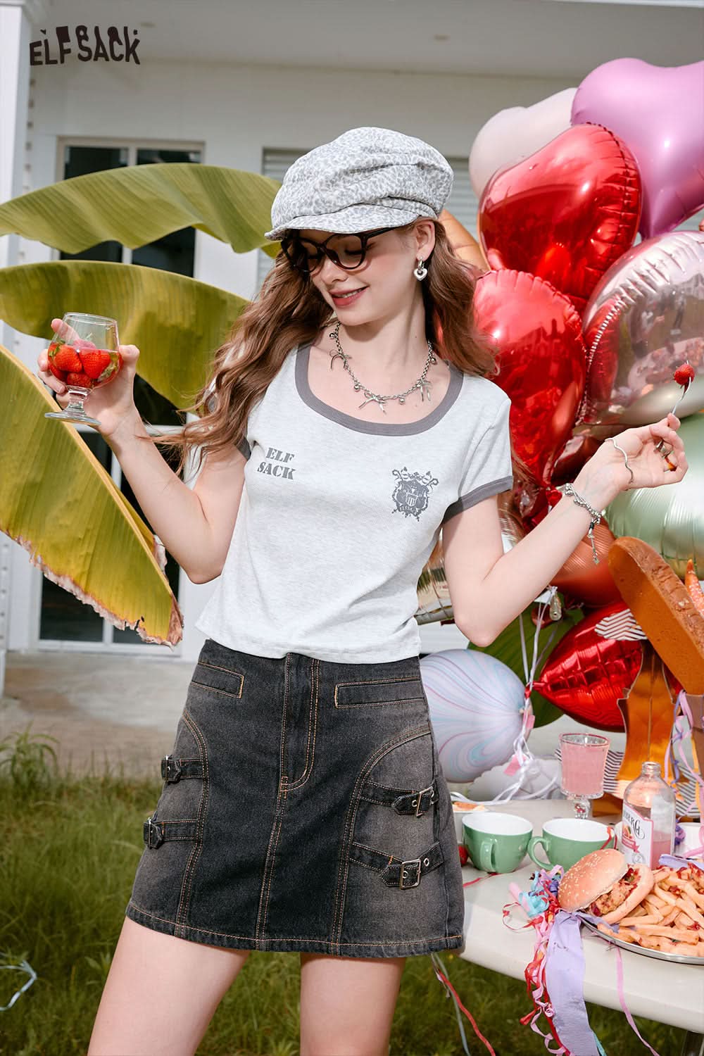 ELFSACK High waisted A-line denim skirt, versatile short skirt with a strong sense of design