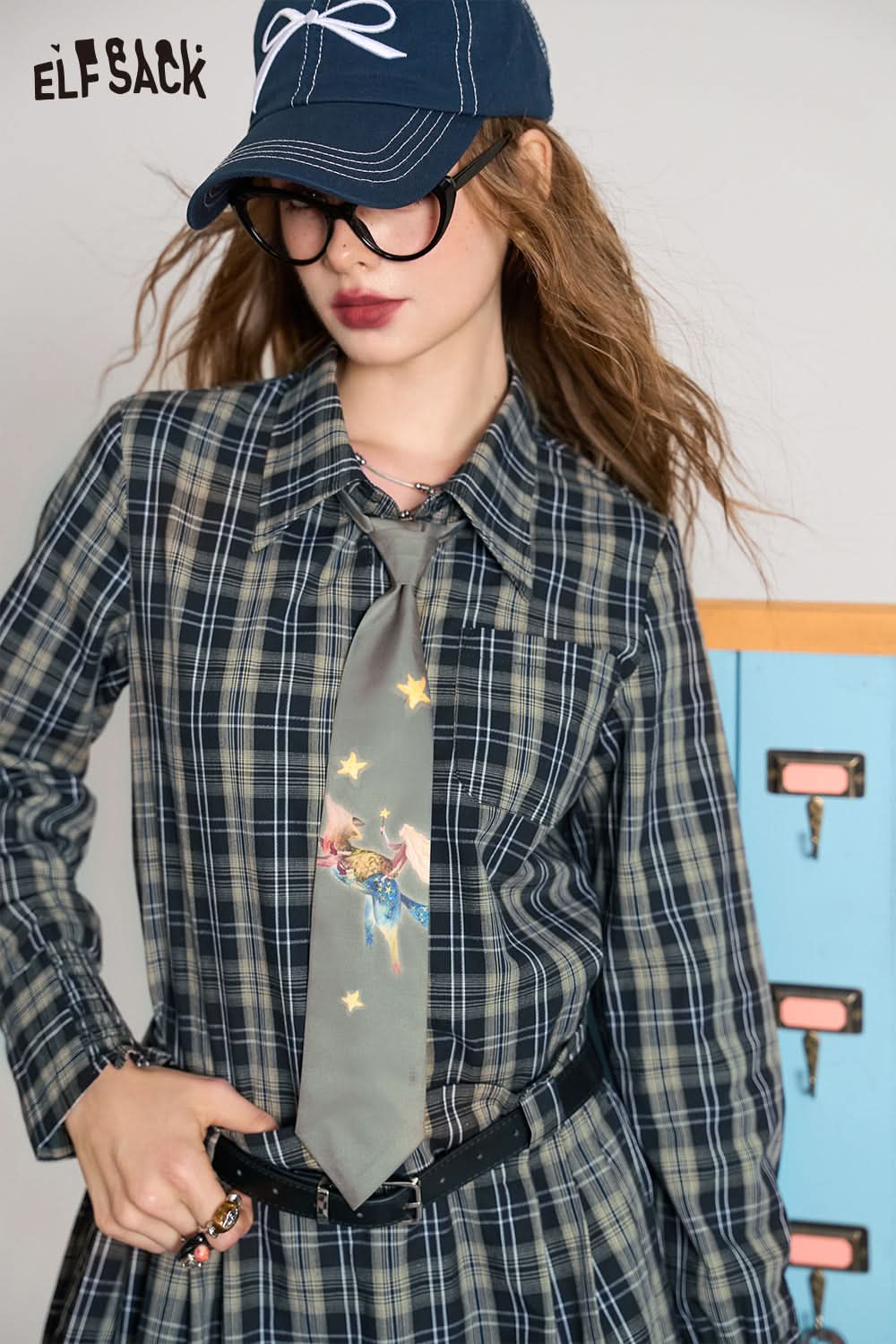 ELFSACK Black cotton college style waist slimming plaid shirt dress