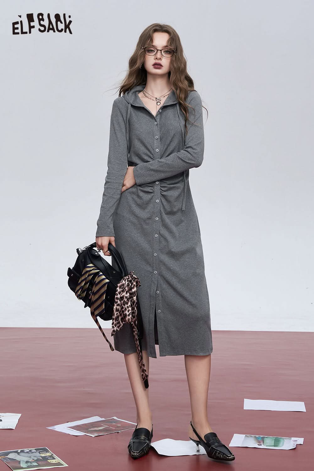 ELFSACK Grey slim waist button temperament hooded knitted long-sleeved dress