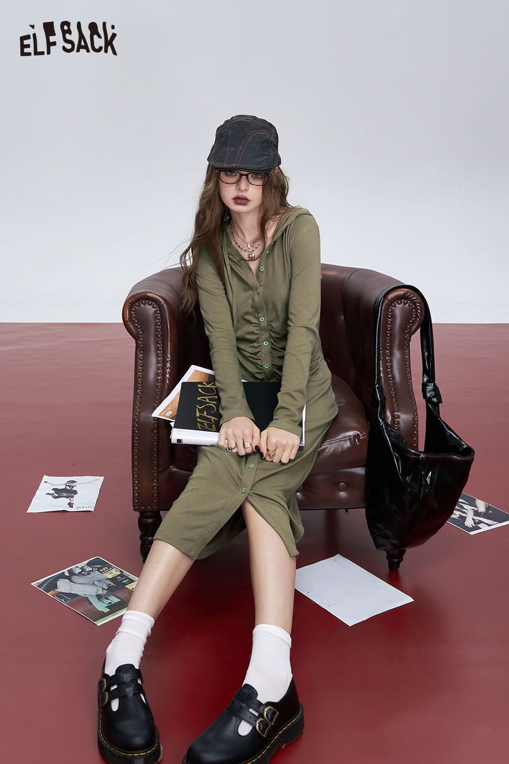 ELFSACK Grey slim waist button temperament hooded knitted long-sleeved dress