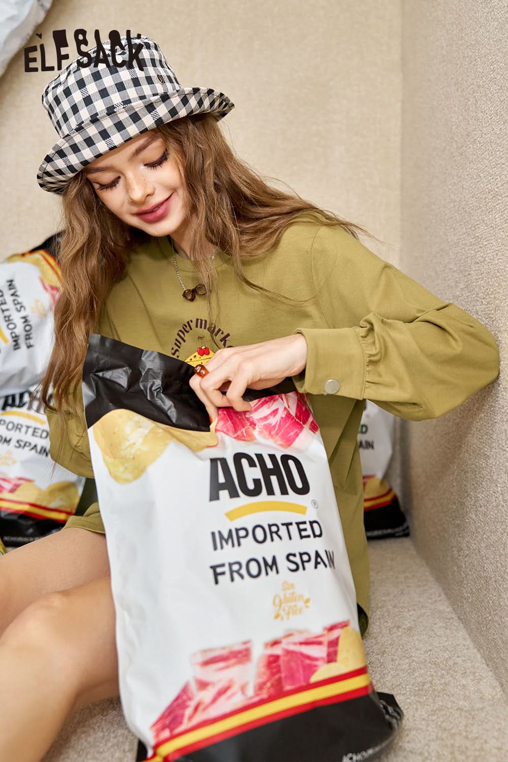 ELFSACK Versatile Printed Loose White Long Sleeve T-shirt Women's Casual Bottoming Shirt