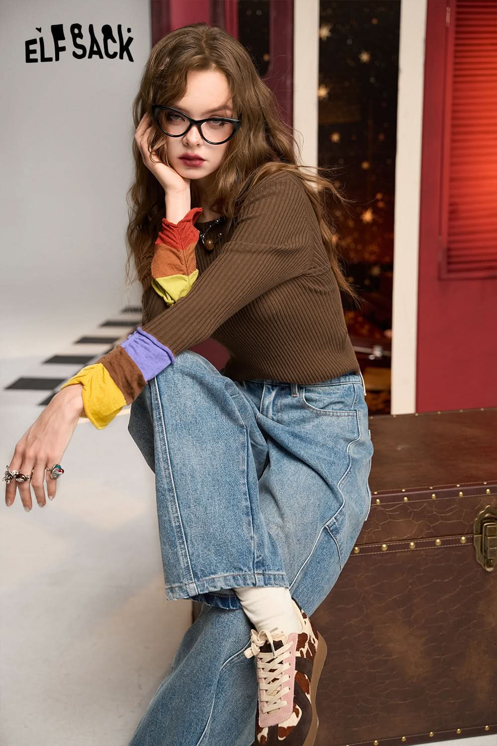 ELFSACK Retro coffee color contrast stitching pile long sleeve slim sleeve knitted sweater