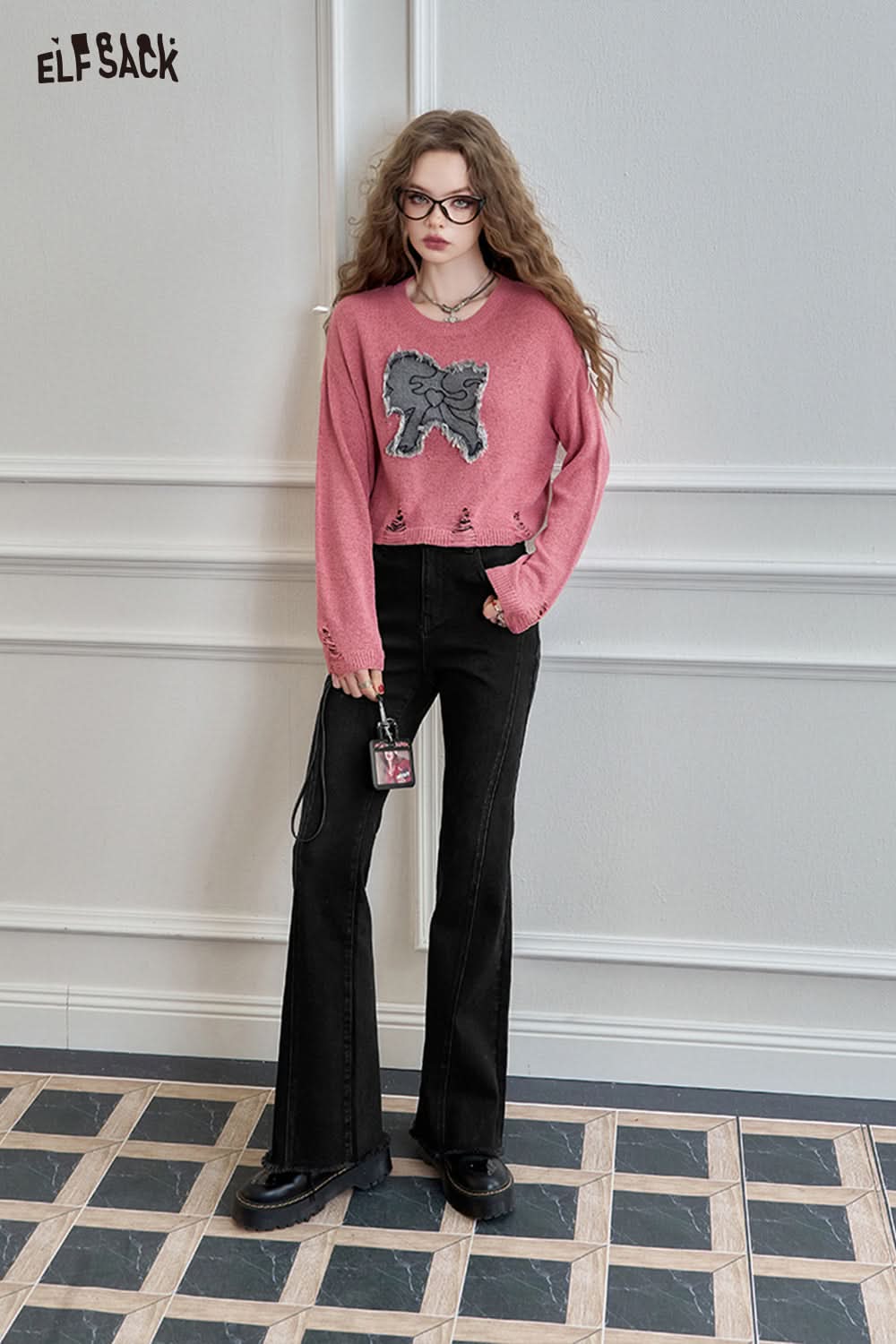 ELFSACK Black micro flared slim fit jeans, versatile and fashionable flared pants