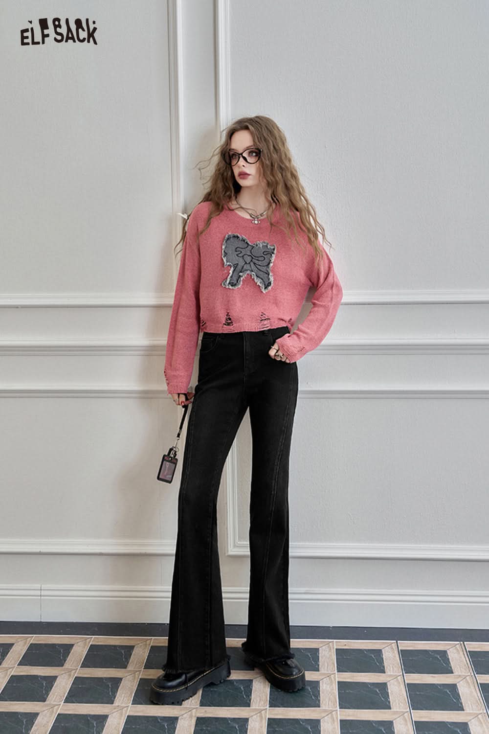 ELFSACK Black micro flared slim fit jeans, versatile and fashionable flared pants