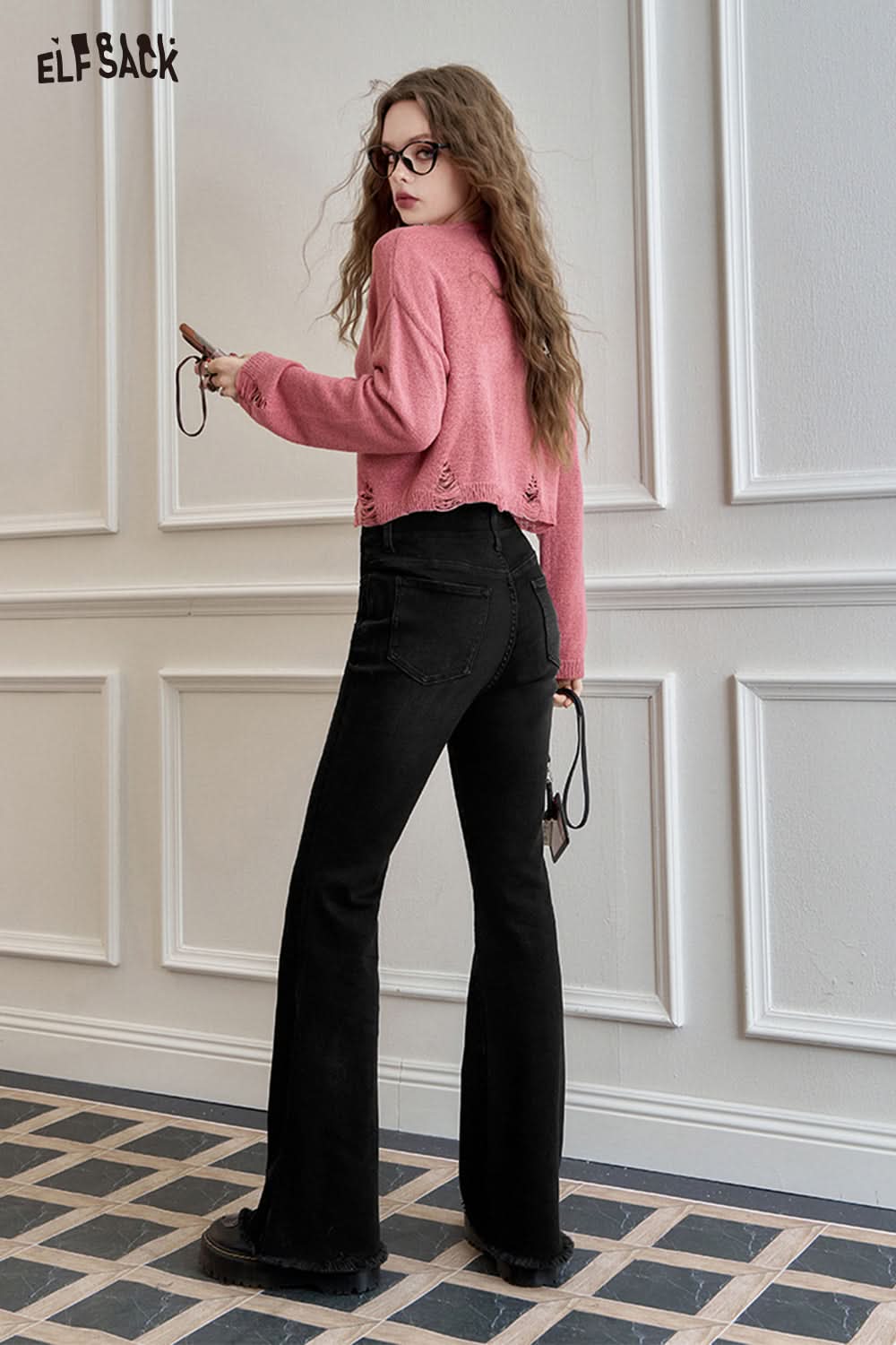 ELFSACK Black micro flared slim fit jeans, versatile and fashionable flared pants