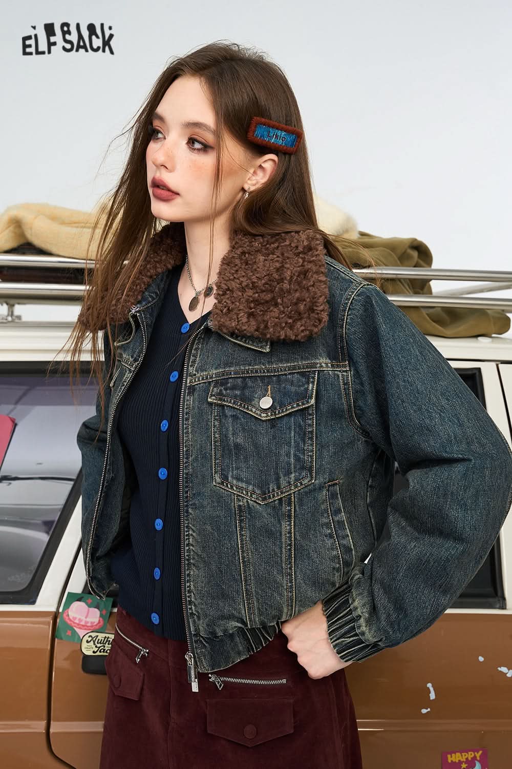 ELFSACK Women's Retro Blue Denim Jacket with Fur Collar and Contrast Color