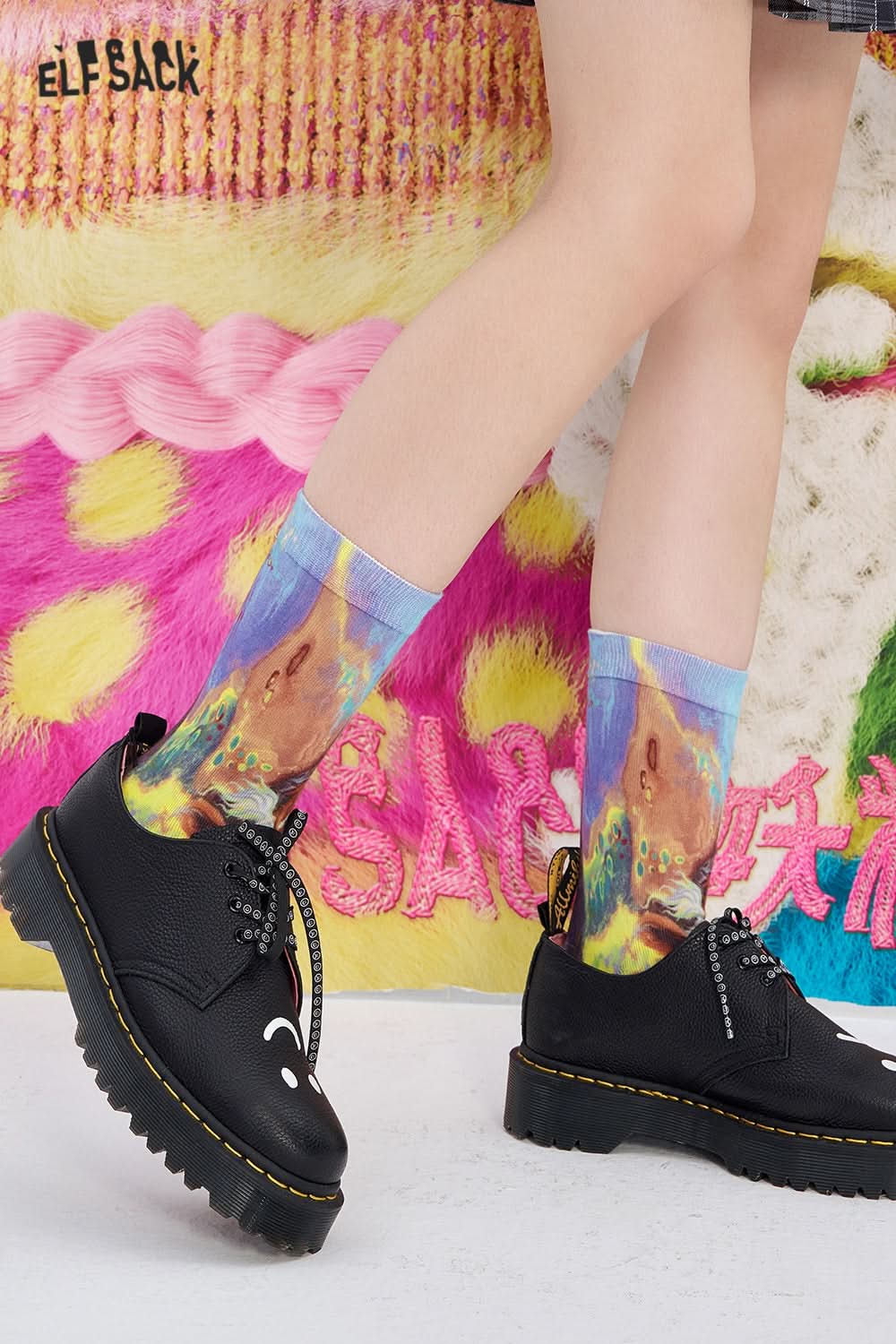 ELFSACK Y2K Original Graffiti Retro Printed Mid-calf Socks