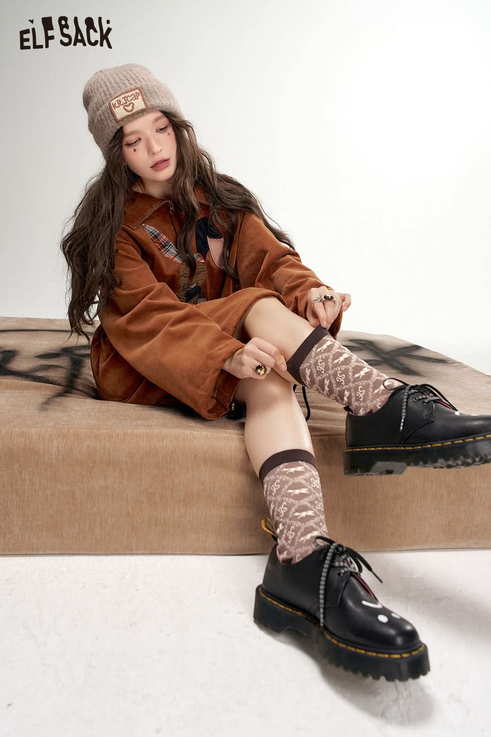 ELFSACK Y2K Retro Brown Diamond Check Middle Socks Women Maillard Fox Socks