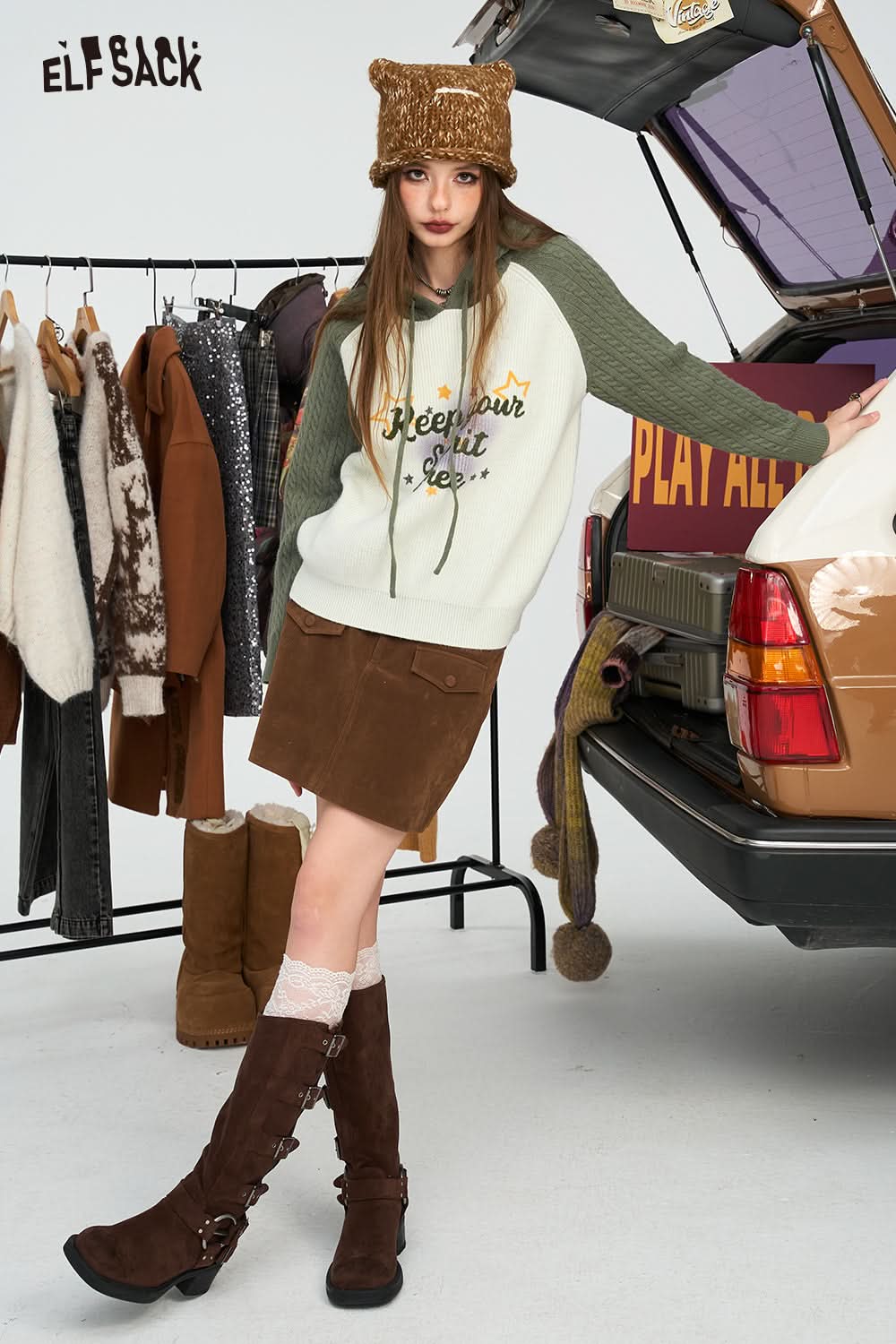 ELFSACK Contrast Fried Dough Twists Raglan Sleeve Letter Printing Hooded Sweater Women