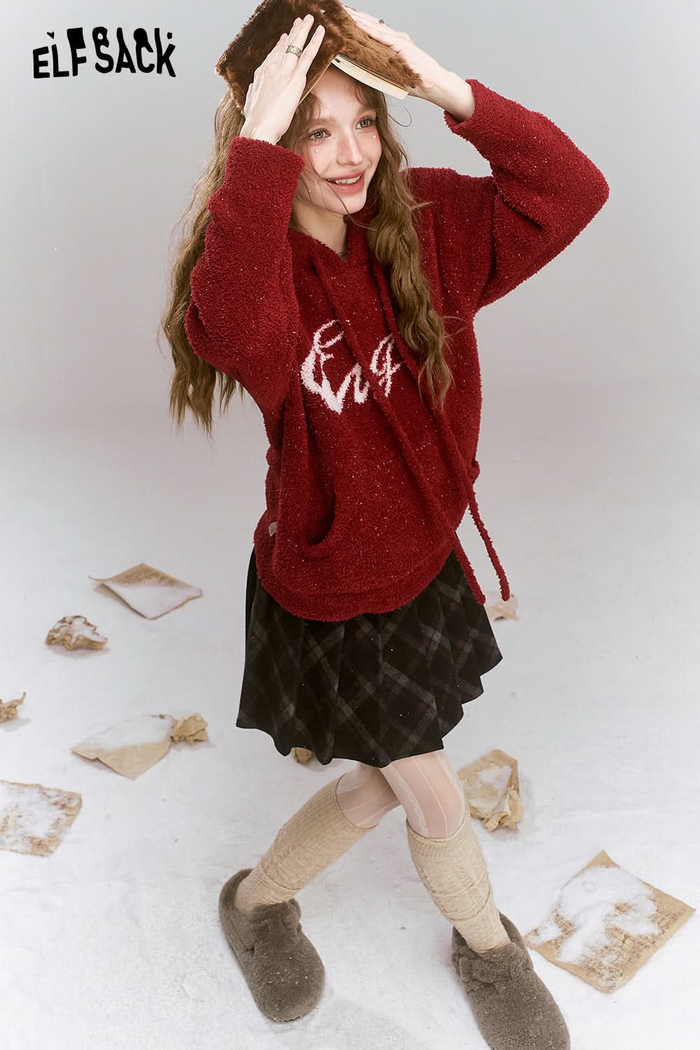 ELFSACK Retro Soft Warm Dark Red Letter Hooded Sweater
