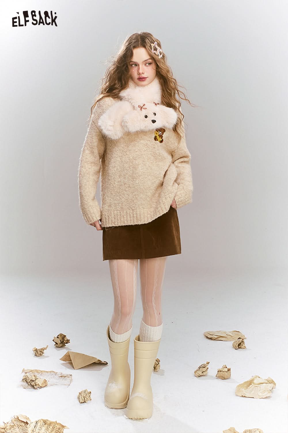 ELFSACK Dark Red Loose Soft V-Neck Bear Patch Sweater Women