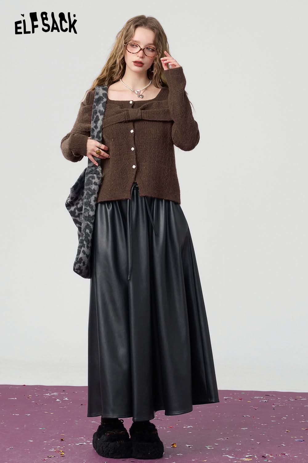 ELFSACK Retro front bow solid color knitted pullover square neck slim fit bottoming shirt