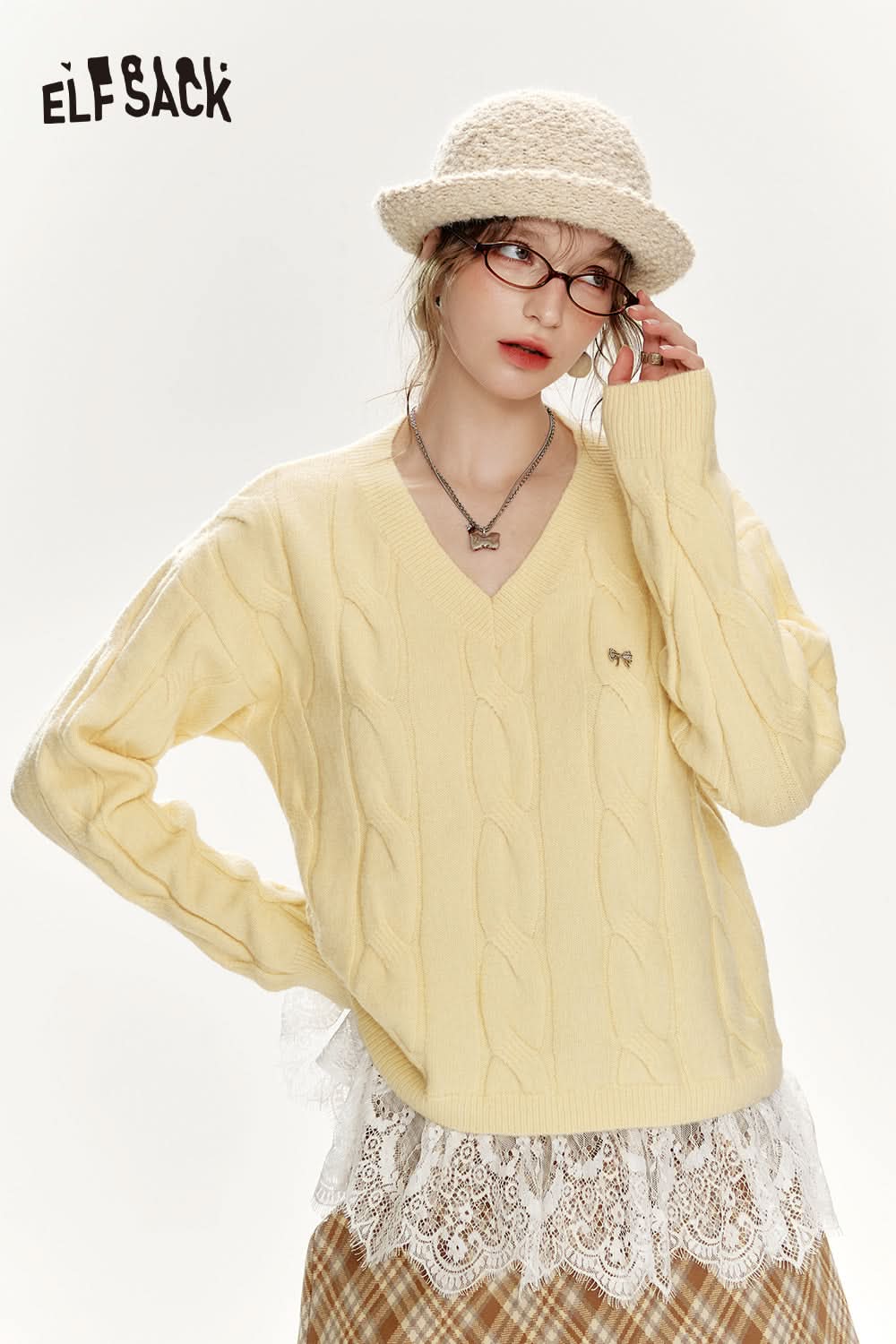ELFSACK Preppy style soft sweater with v-neck lace stitching