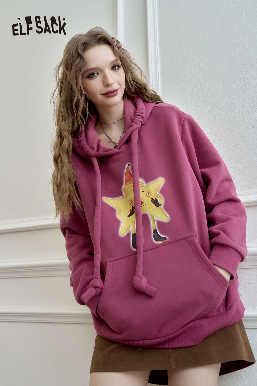 ELFSACK Original cartoon print retro hooded sweatshirt