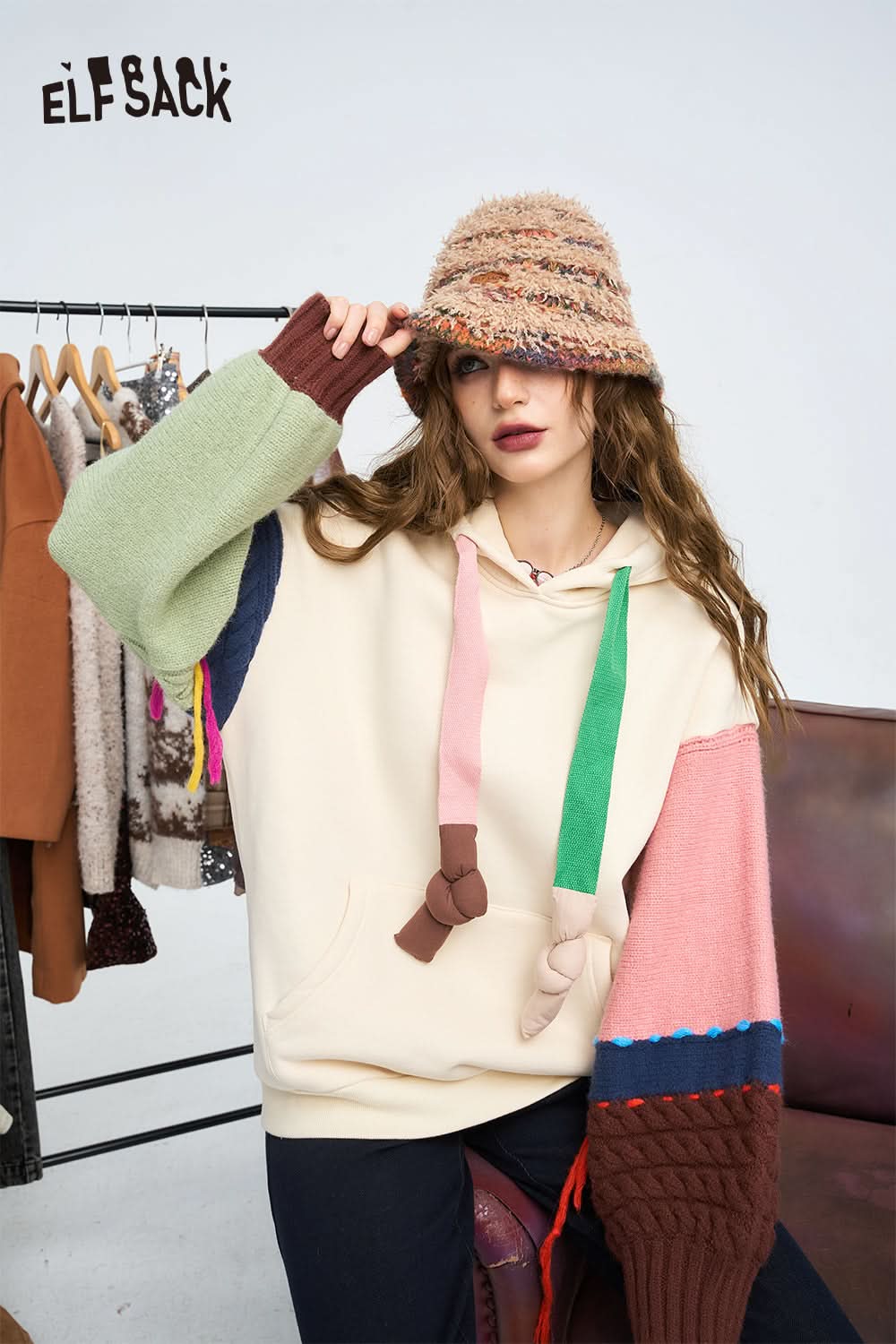 ELFSACK Contrast color hooded knitted patchwork sleeves hooded sweatshirt