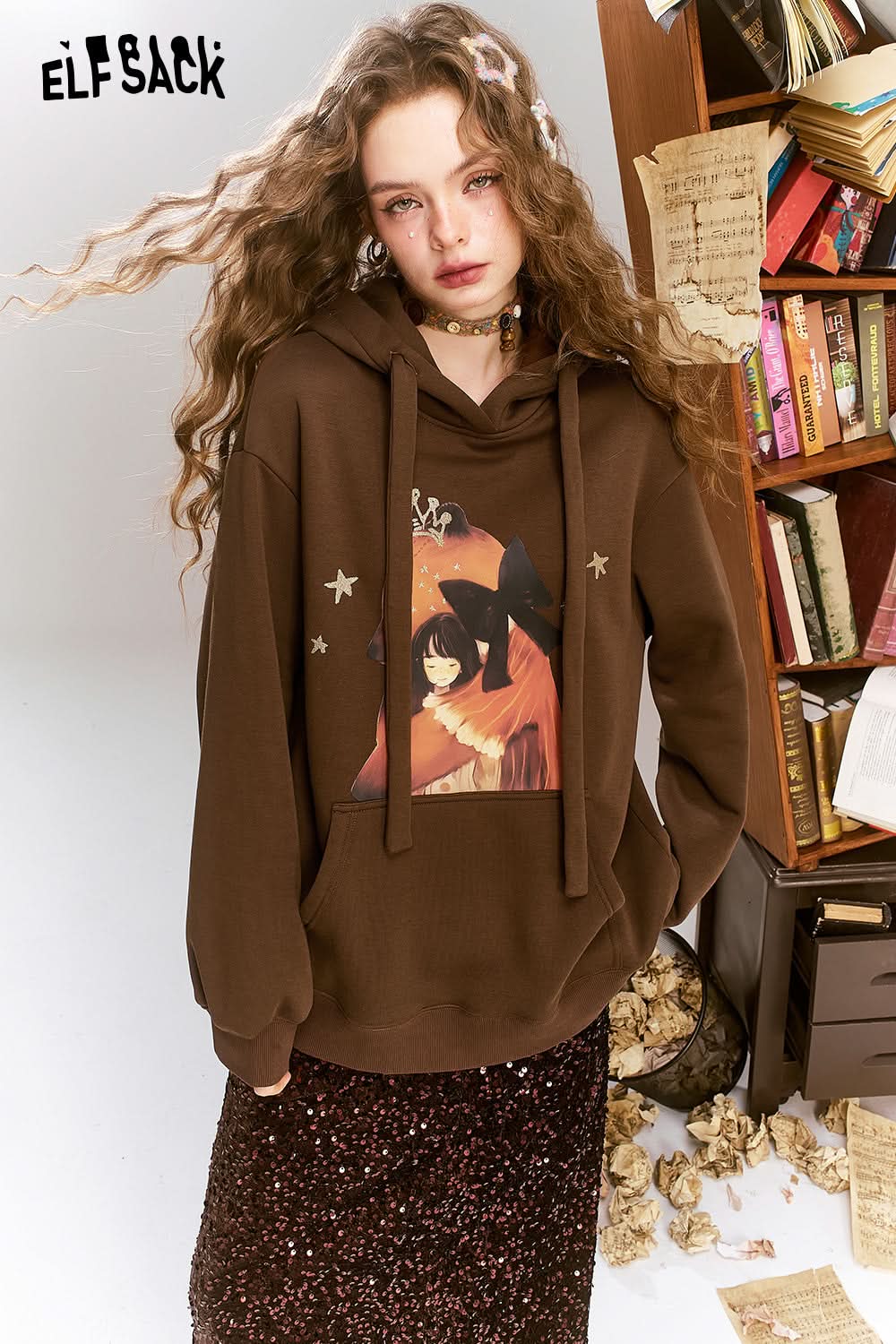 ELFSACK Maillard Cartoon Printed Velvet Hoodie, Loose Casual Top