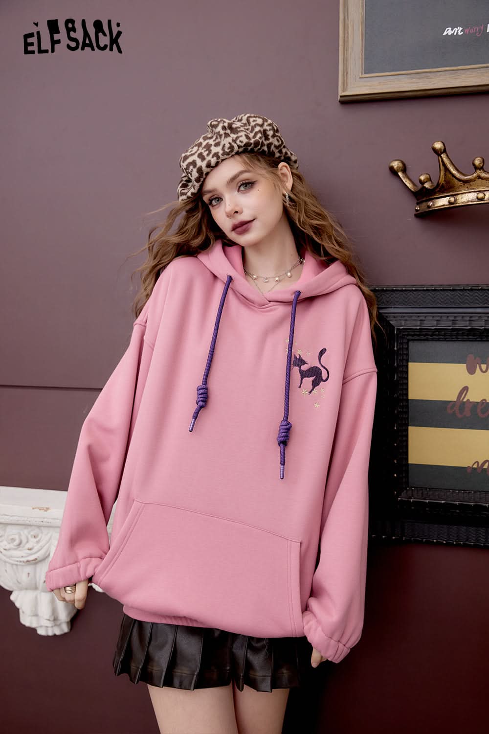 ELFSACK Loose Preppy style witch embroidery hoodie retro cute fleece top