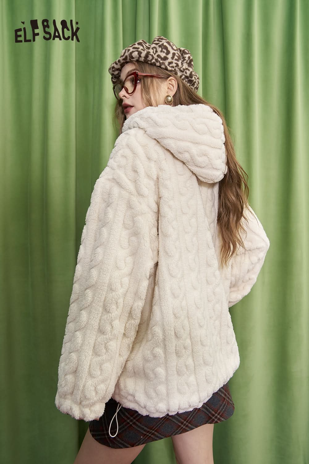 ELFSACK Off-white embroidery faux plush hoodie thick warm top