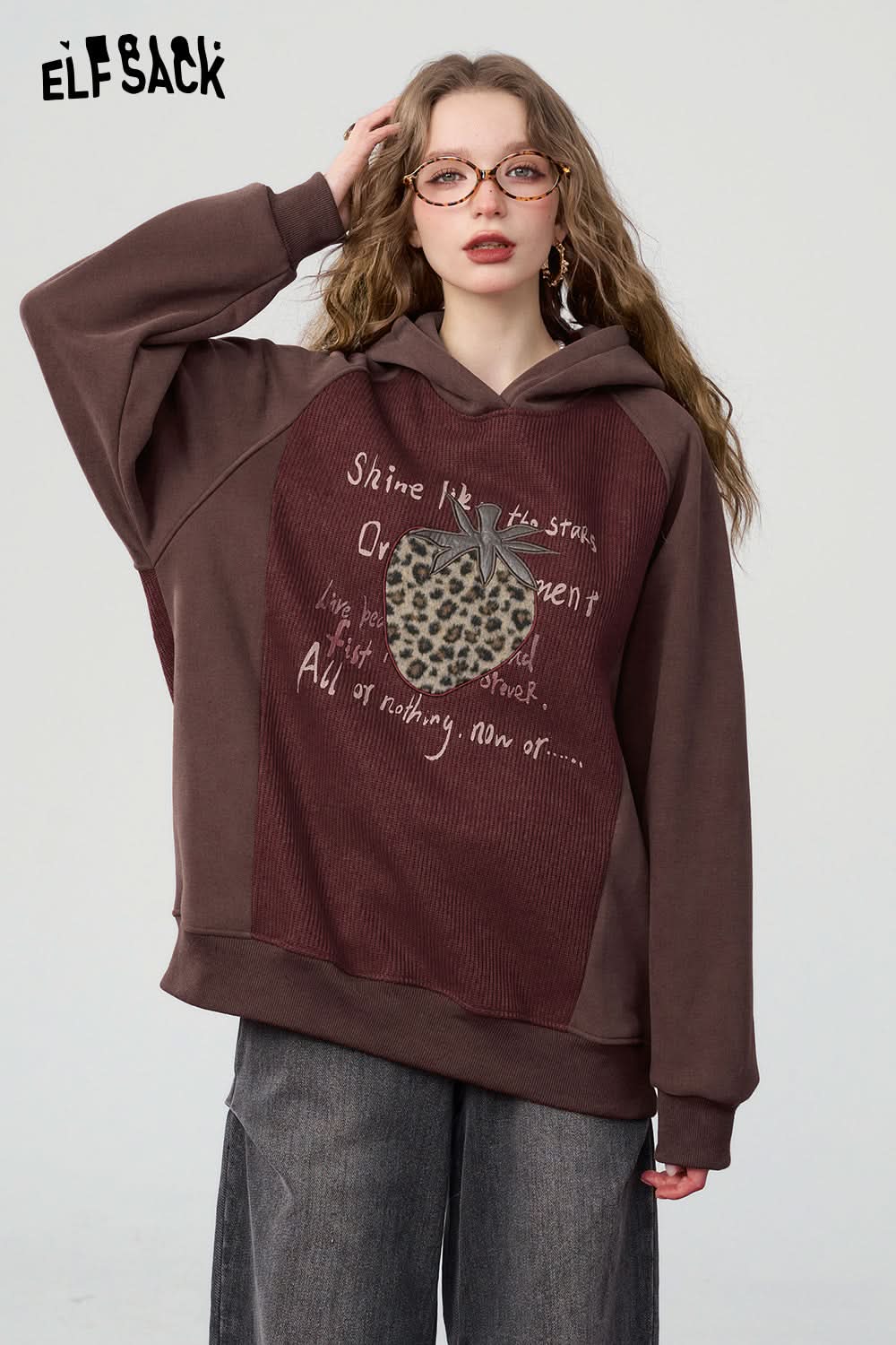ELFSACK Retro Casual Contrast Color Stitching Strawberry Leopard Print Plush Hoodie Women