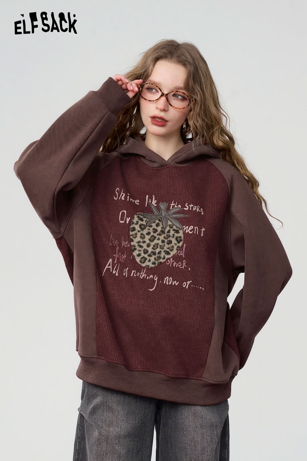ELFSACK Retro Casual Contrast Color Stitching Strawberry Leopard Print Plush Hoodie Women