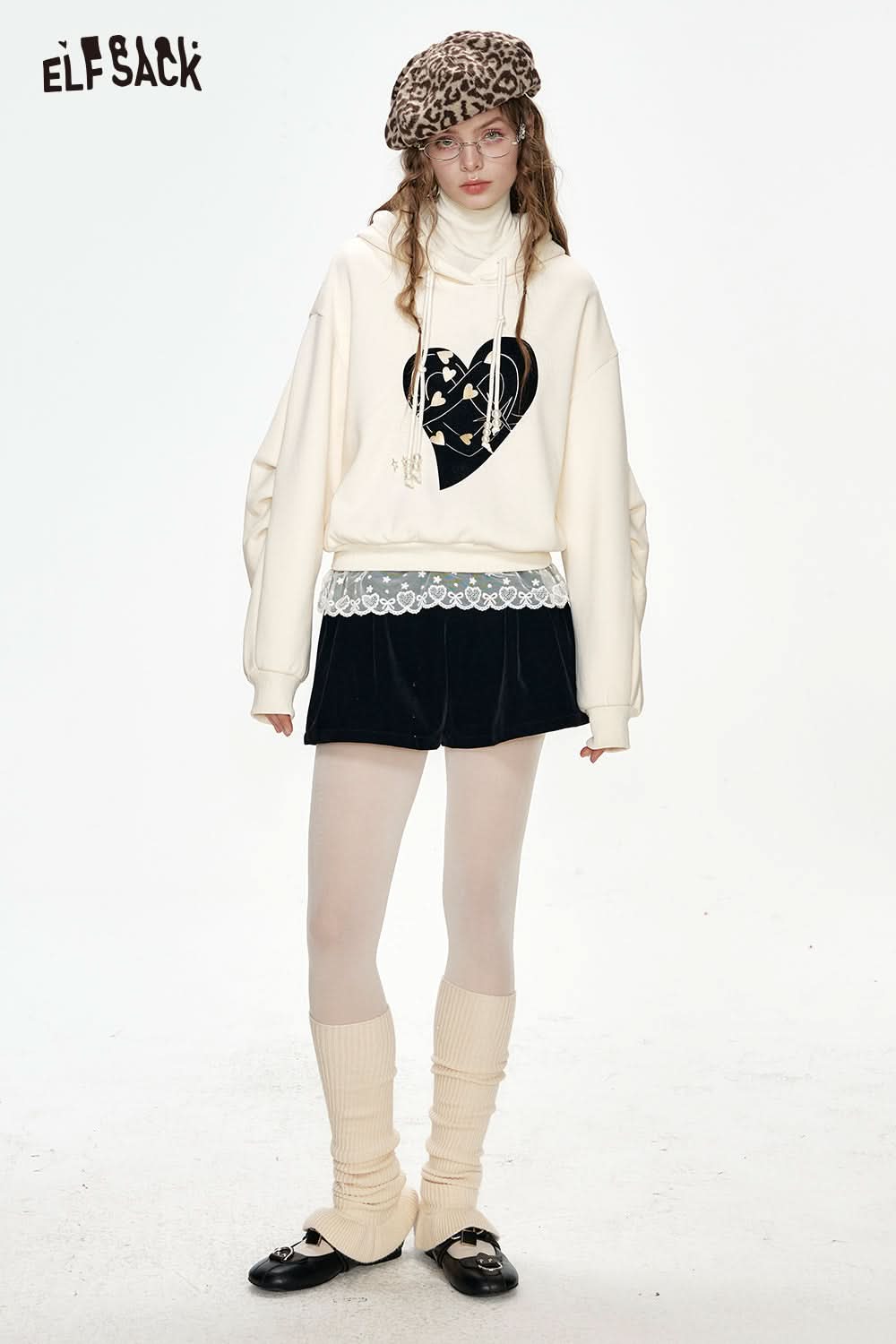 ELFSACK White Heart Lace Stitching Pearl Drawstring Short Plush Hoodie