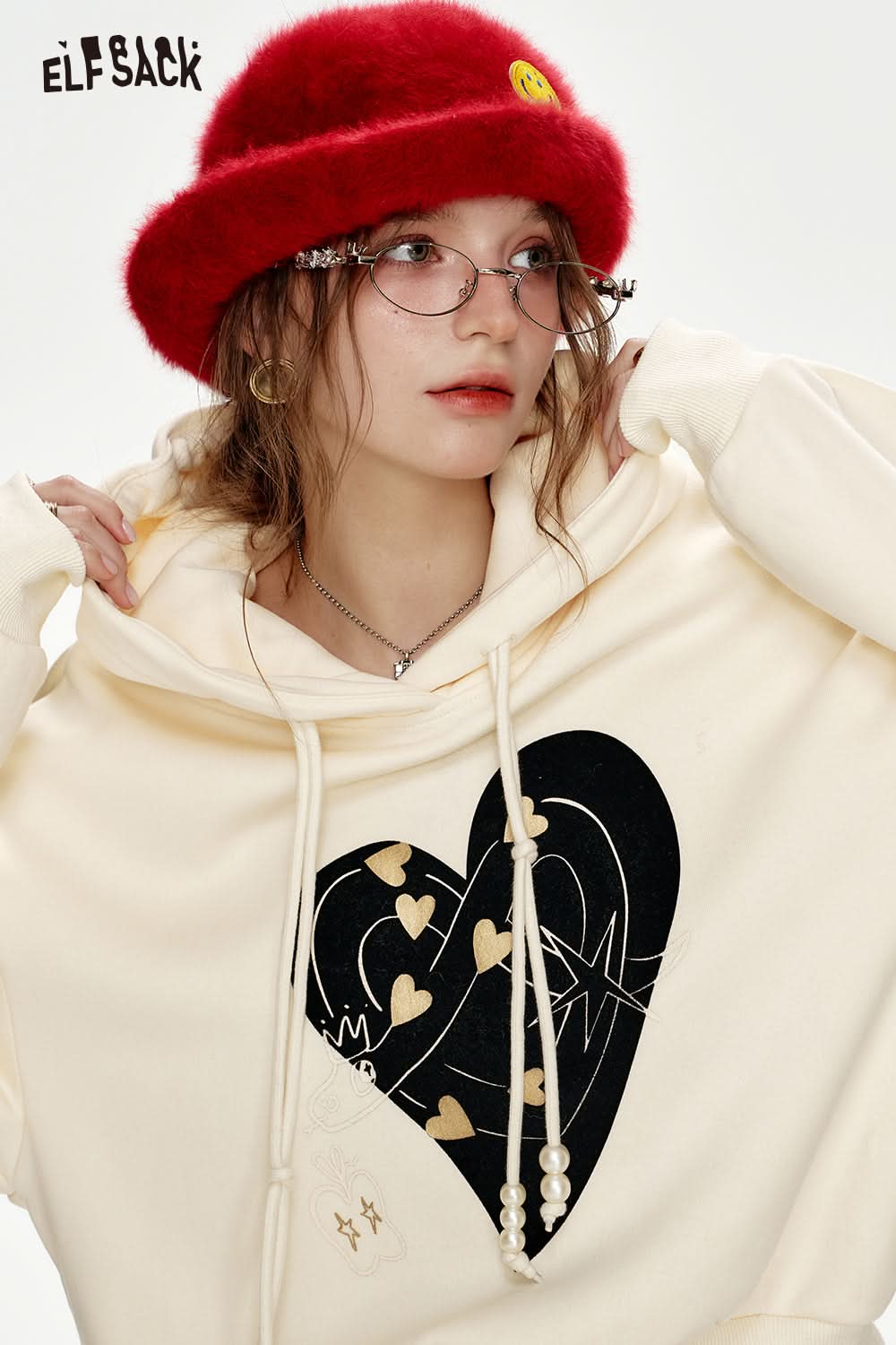 ELFSACK White Heart Lace Stitching Pearl Drawstring Short Plush Hoodie
