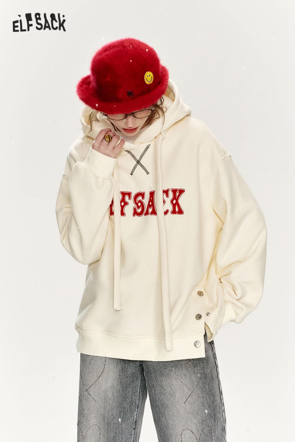 ELFSACK Casual Red Letter Slit Plush Hoodie