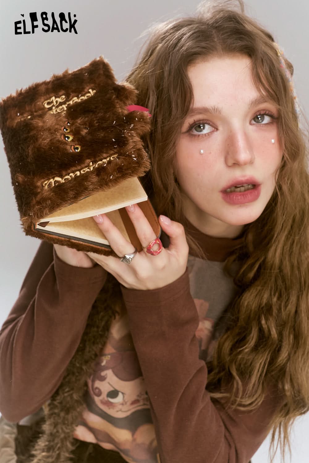 ELFSACK Retro original printed semi high neck long sleeved t-shirt