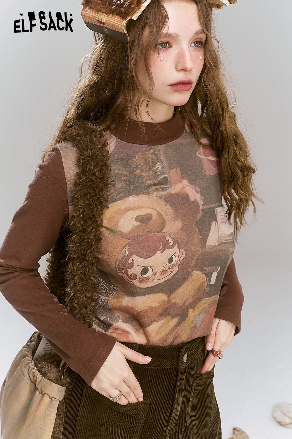 ELFSACK Retro original printed semi high neck long sleeved t-shirt