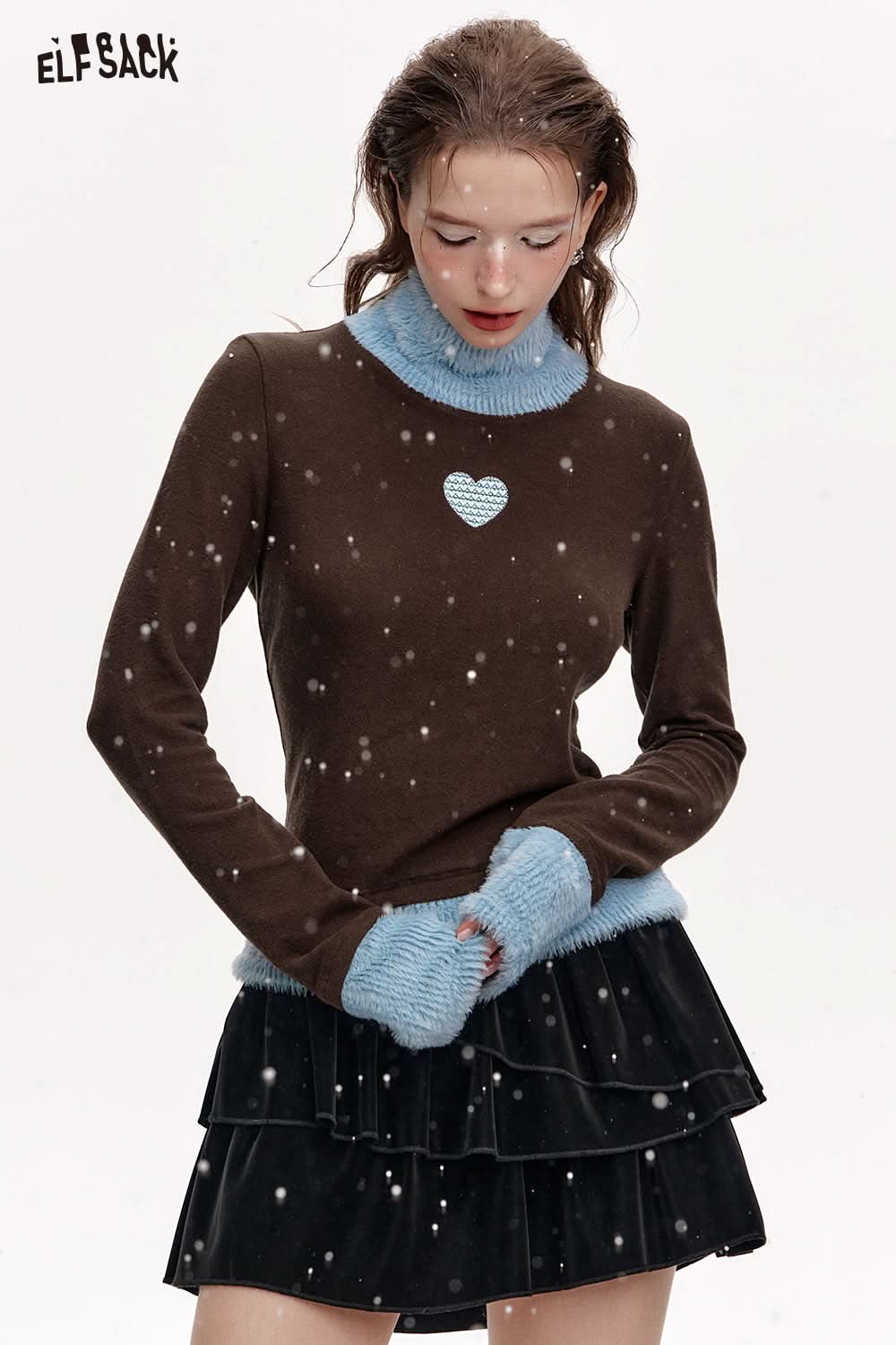 ELFSACK Heart Embroidery Contrast Color Turtleneck Bottoming Shirt