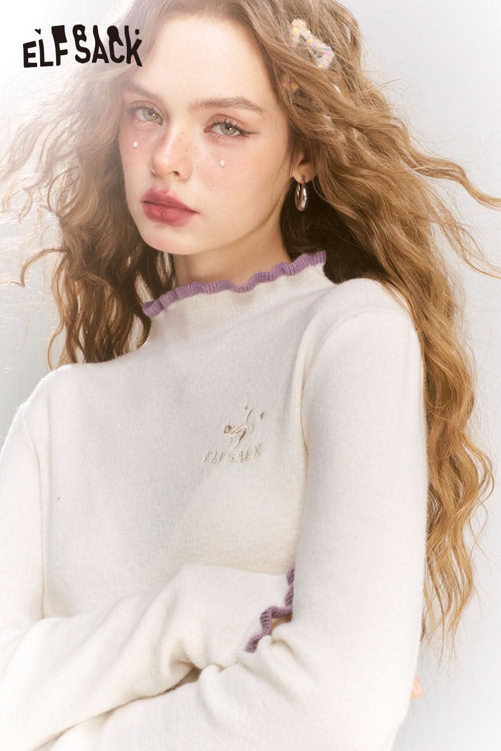 ELFSACK Ruffled contrasting half-high collar sweater, slim fit and versatile bottoming shirt