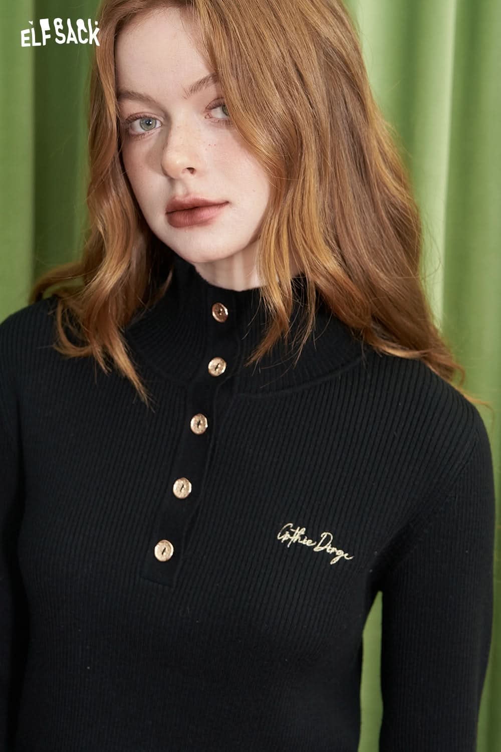 ELFSACK Korean style slim fit high collar letter embroidery sweater