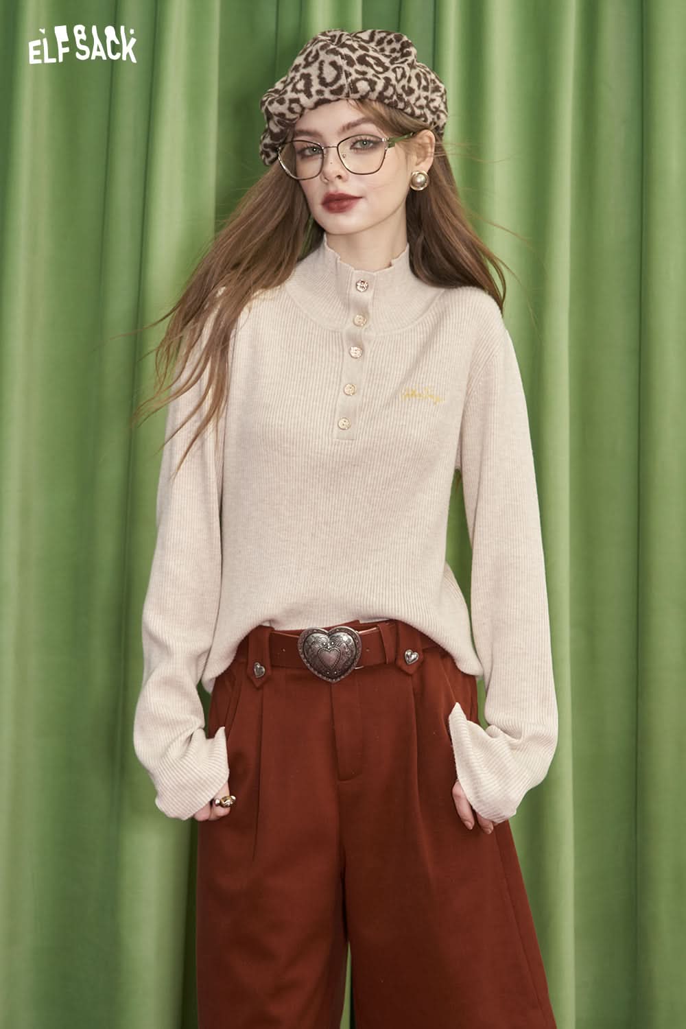 ELFSACK Korean style slim fit high collar letter embroidery sweater