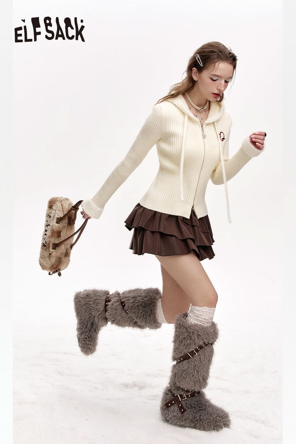 ELFSACK Basic White Hooded Knit Cardigan Women with Zipper Embroidery